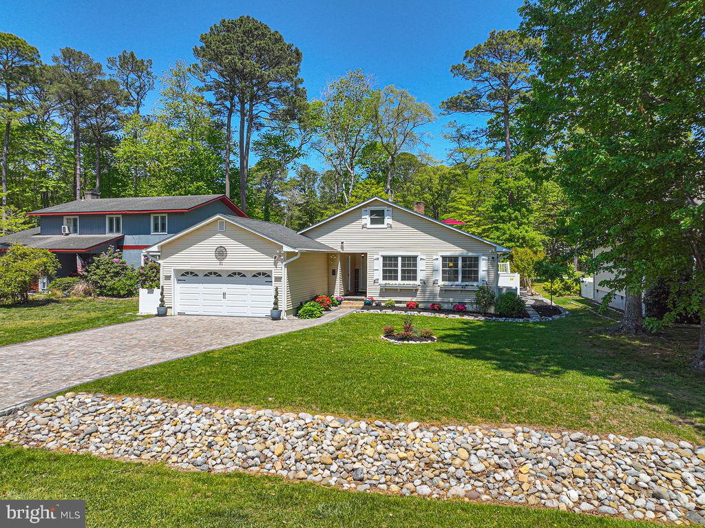 31 BROOKSIDE ROAD