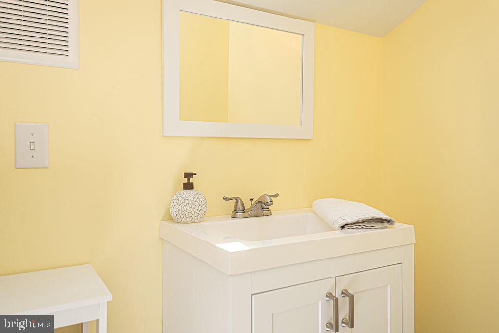 OCEAN PINES - BAY COLONY - Residential