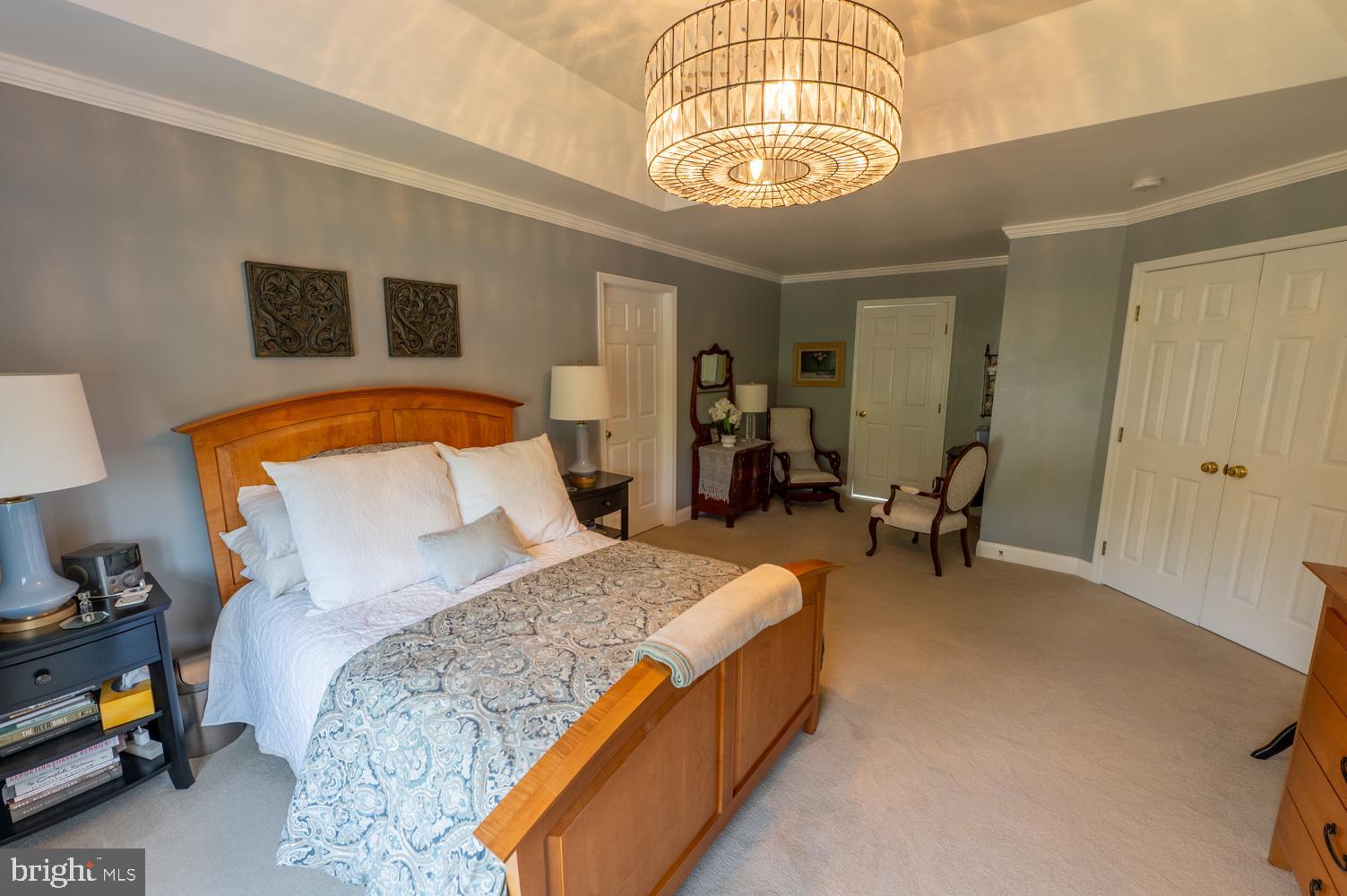 BRIDLE PATH WEST - Residential