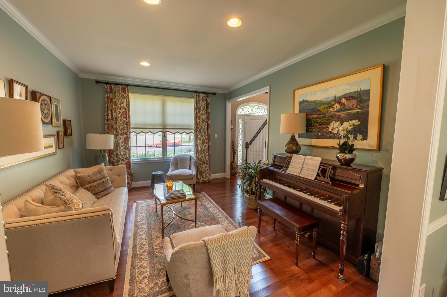 BRIDLE PATH WEST - Residential