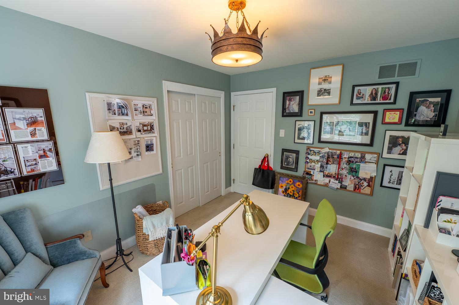 BRIDLE PATH WEST - Residential