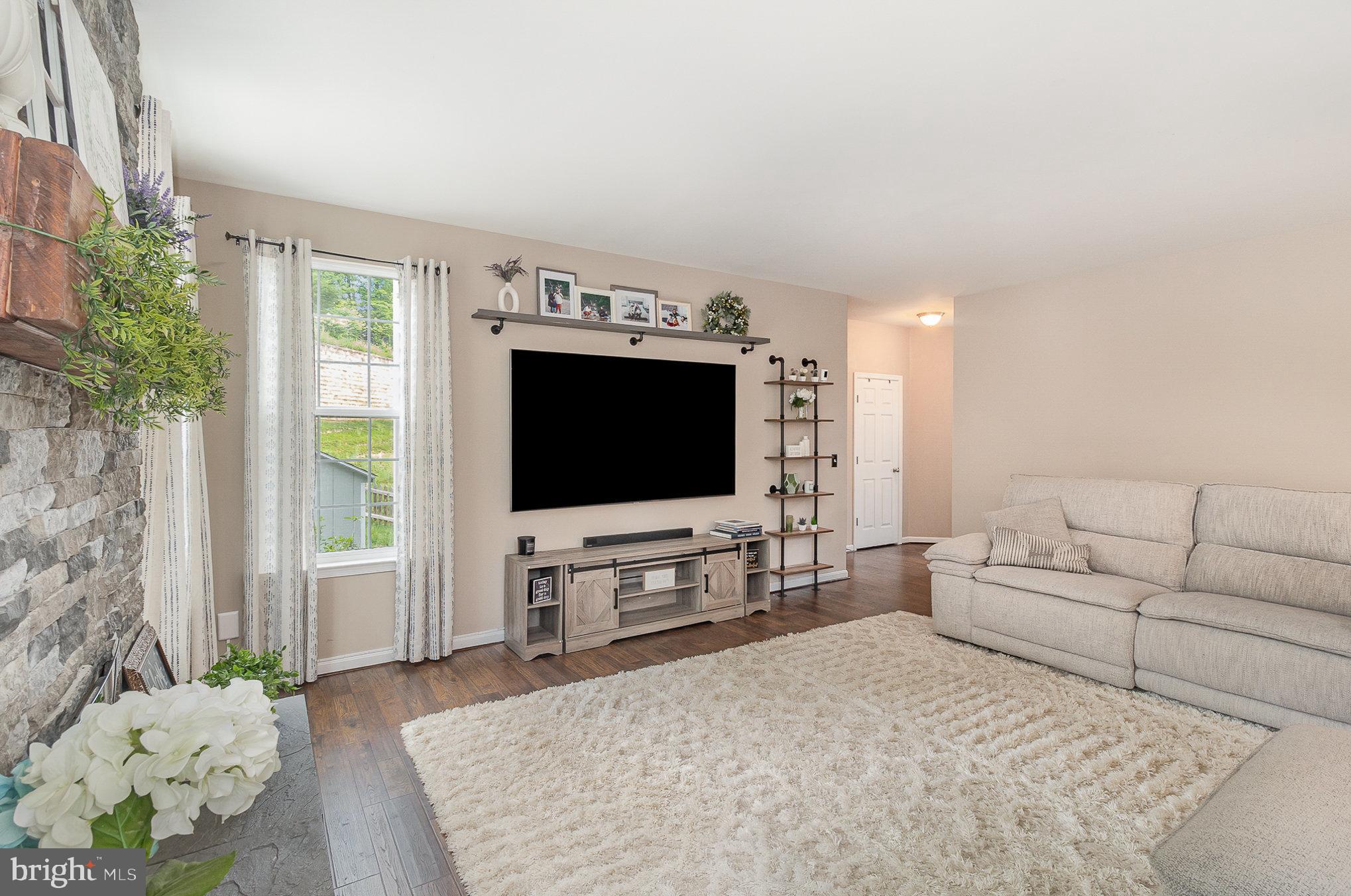 LEELAND STATION - Residential Lease