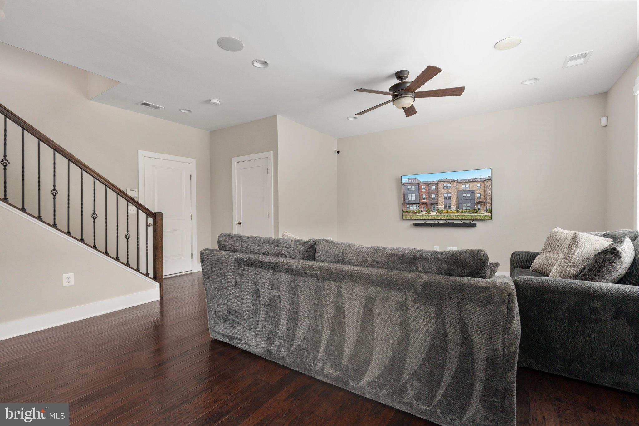 44735 MEDWAY TERRACE