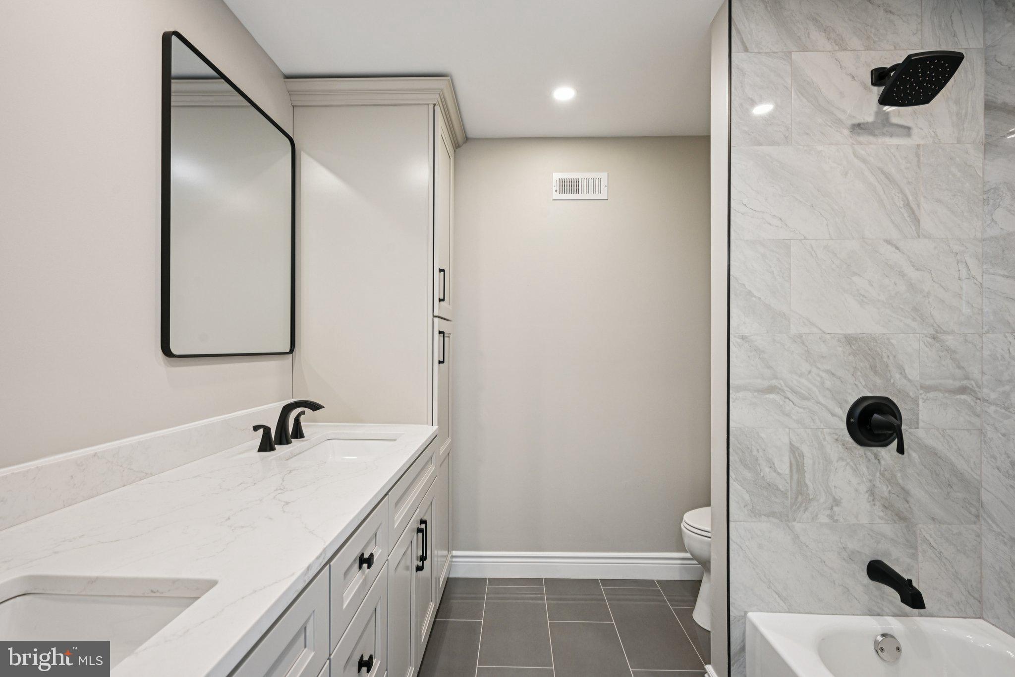 MAPLE GLEN - Residential