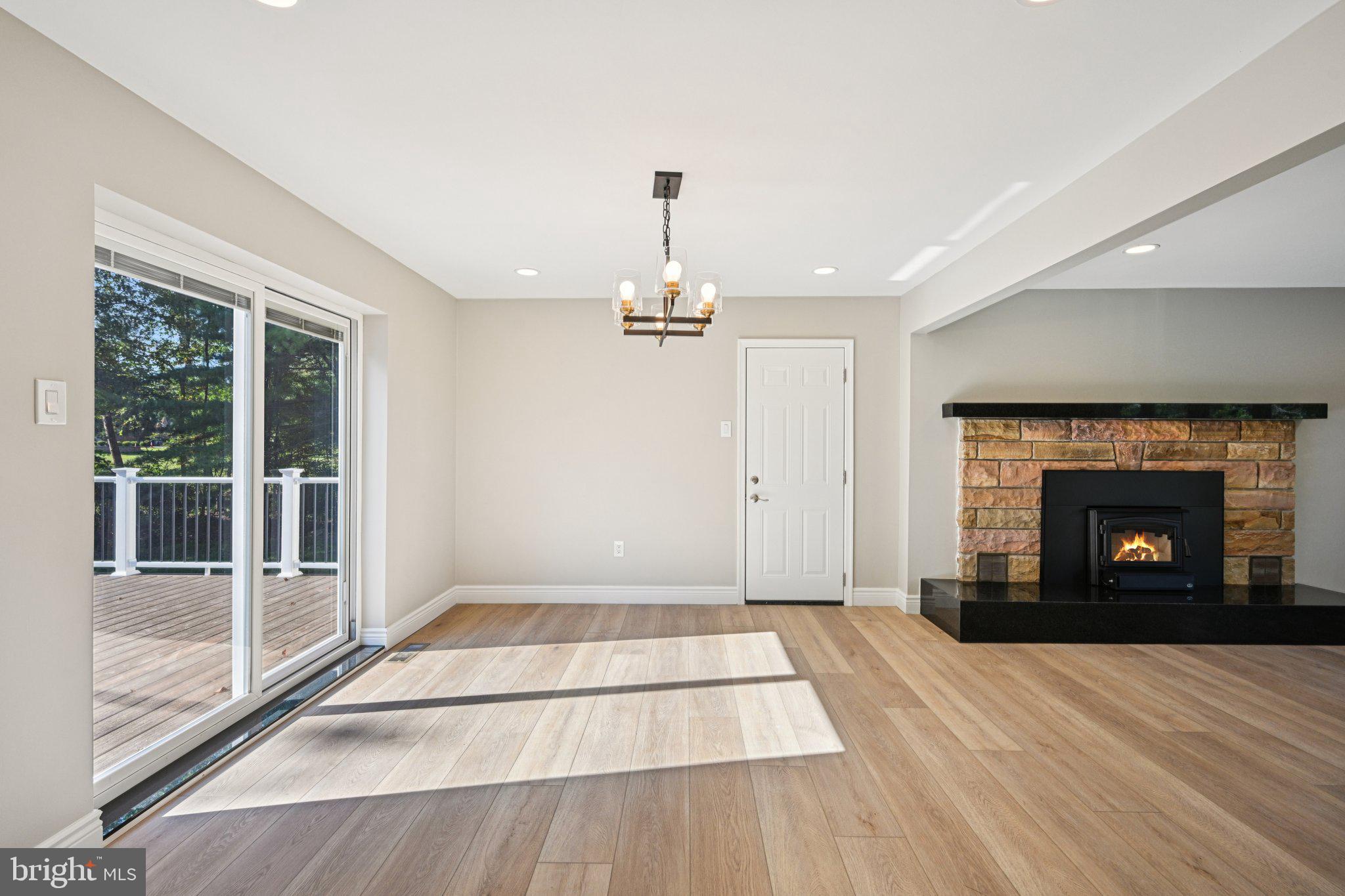 MAPLE GLEN - Residential