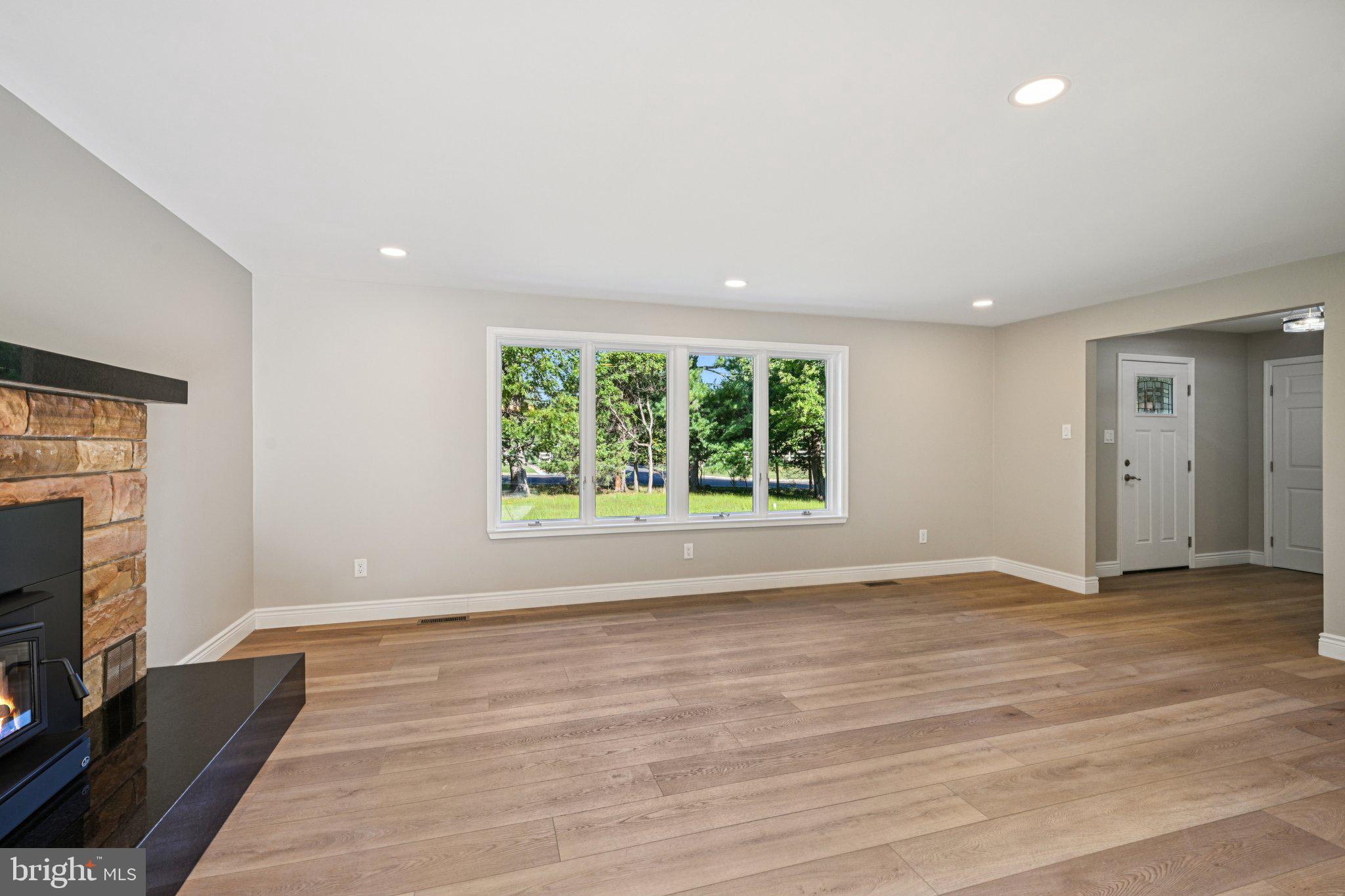 MAPLE GLEN - Residential