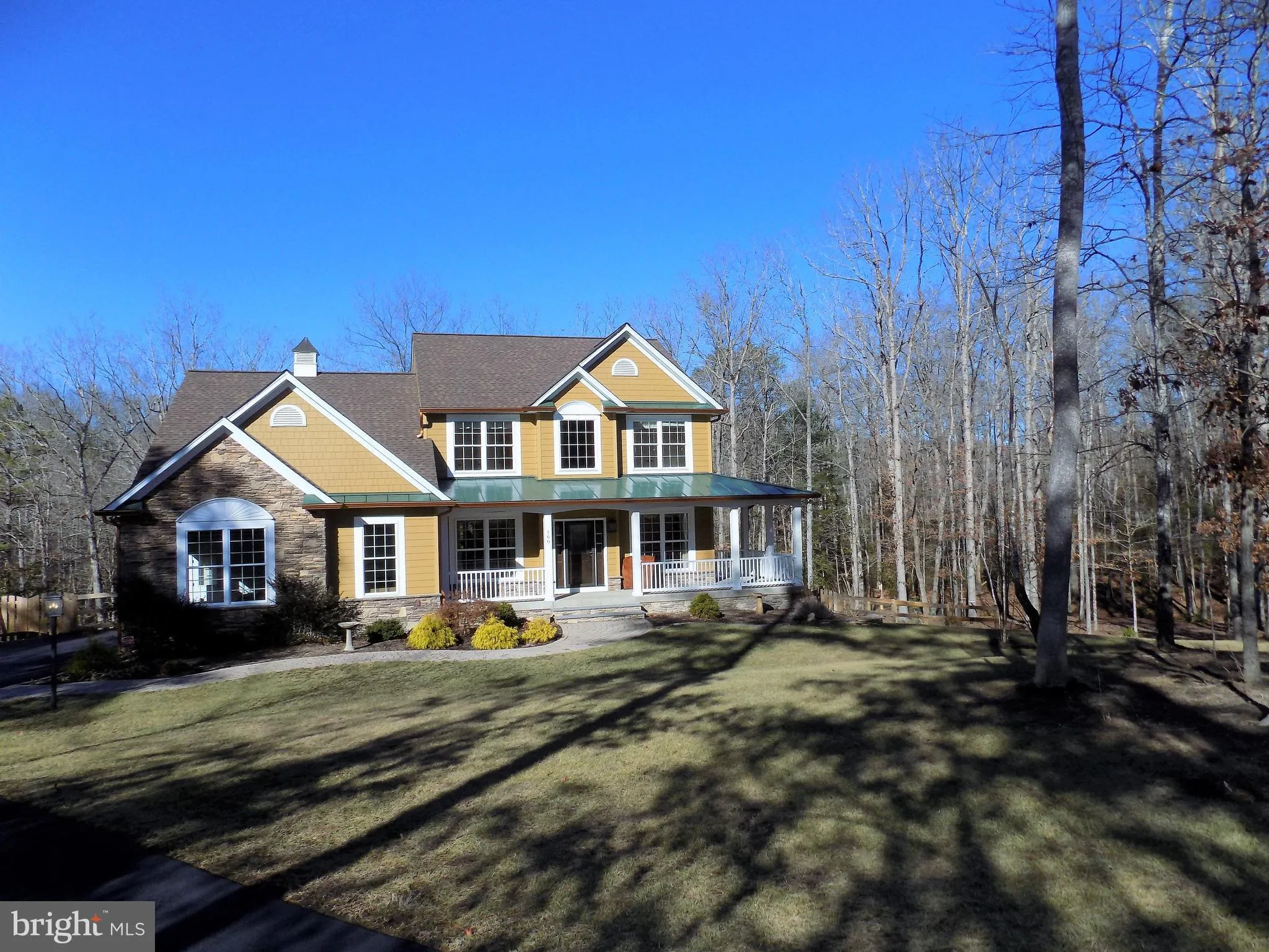 160 Queen Laurens Ct  