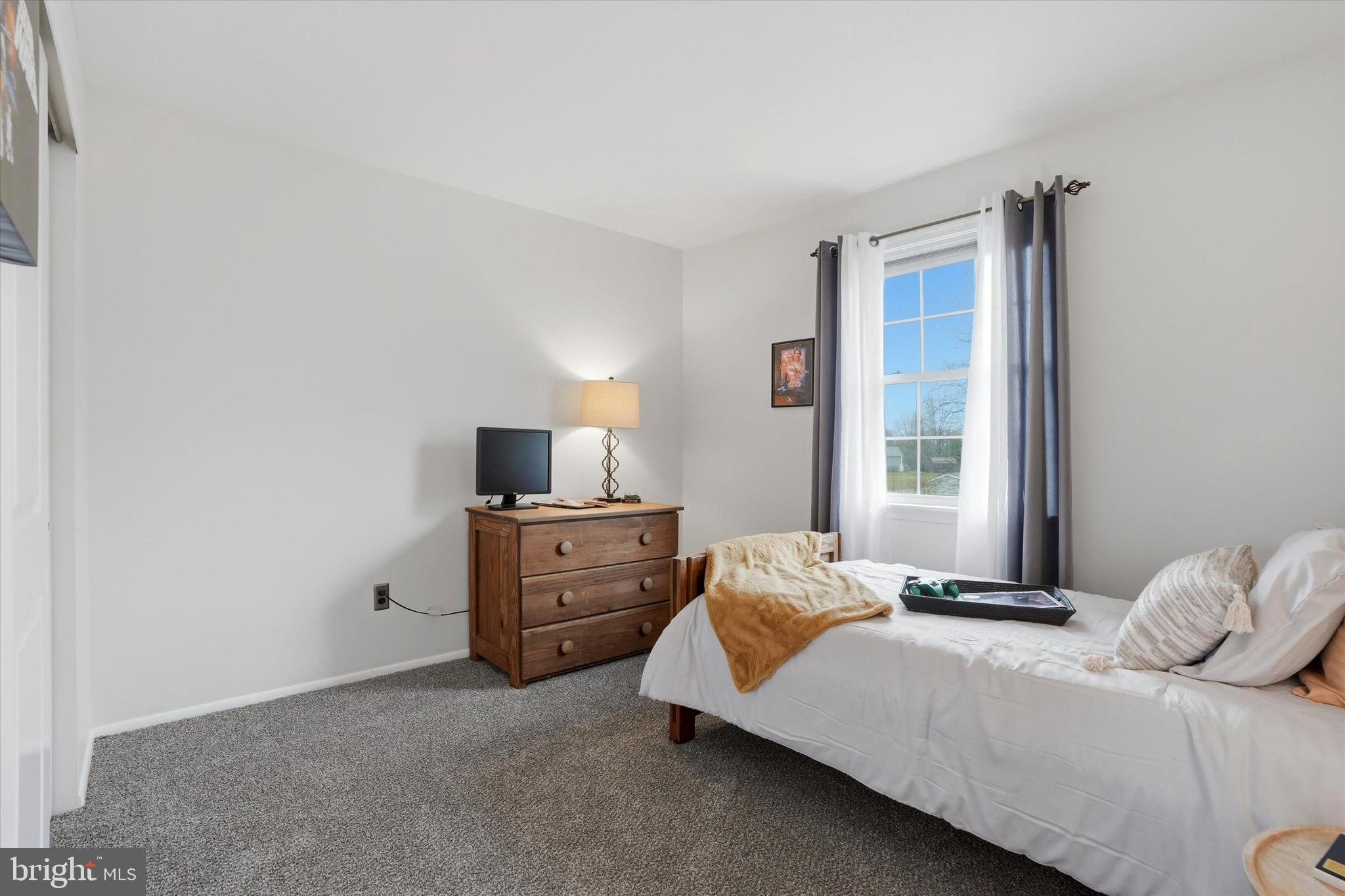 HERITAGE OAKS - Residential