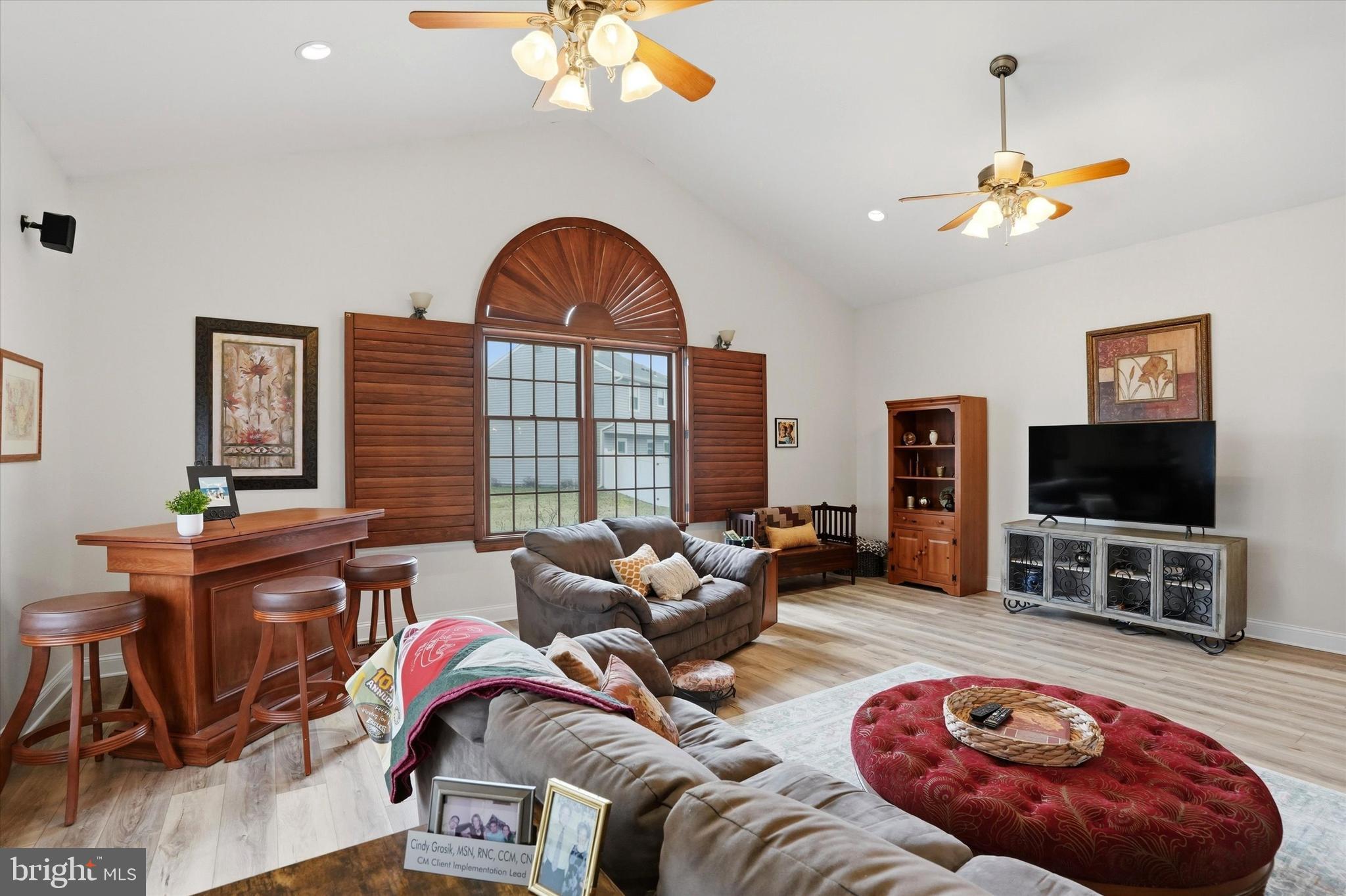 HERITAGE OAKS - Residential