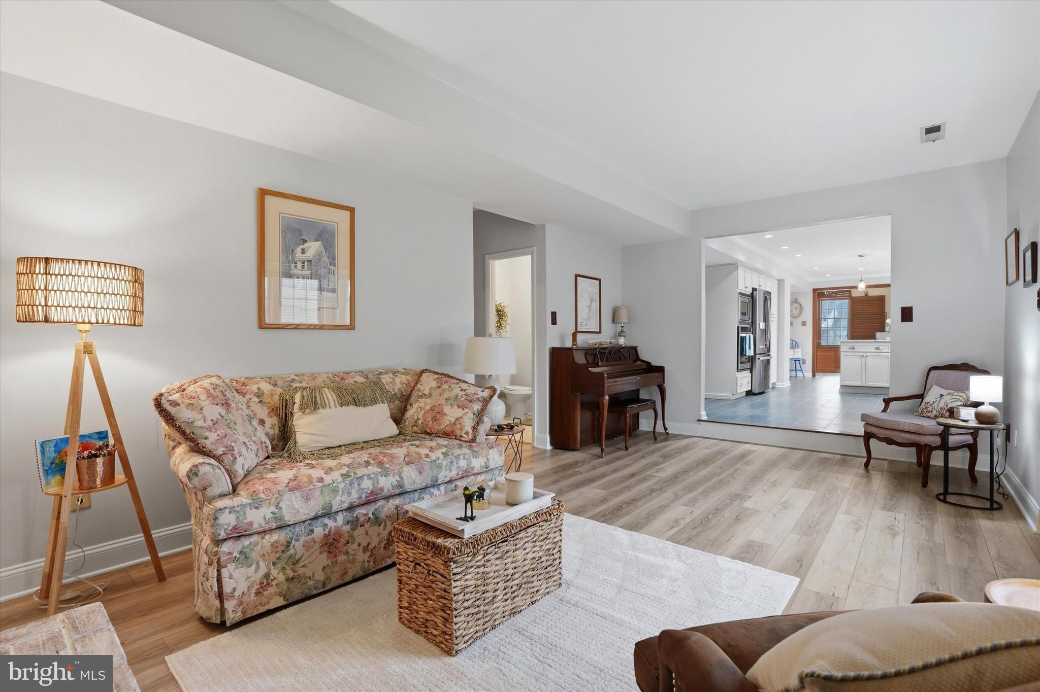 HERITAGE OAKS - Residential