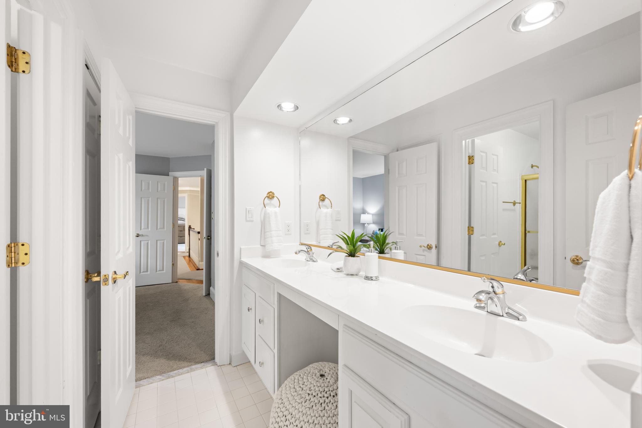 TIMBERLAWN - Residential