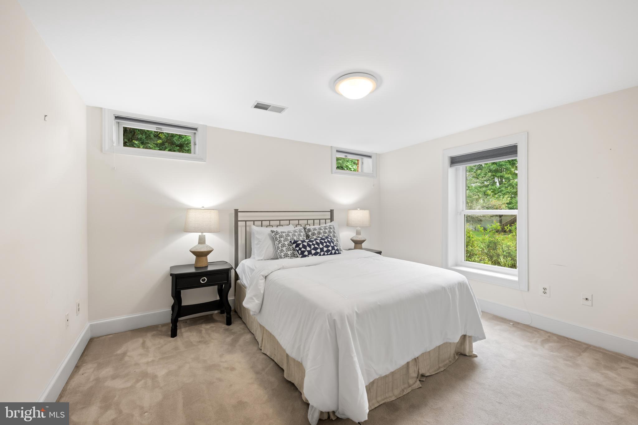 TIMBERLAWN - Residential