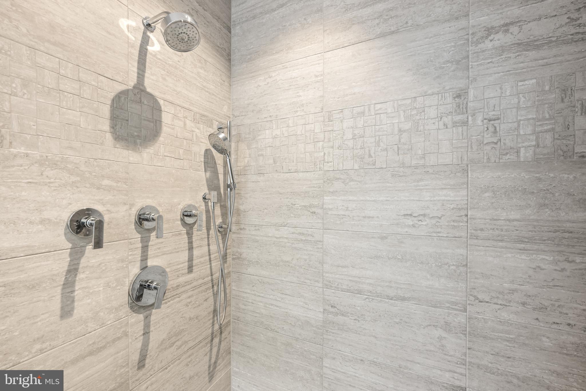 TIMBERLAWN - Residential