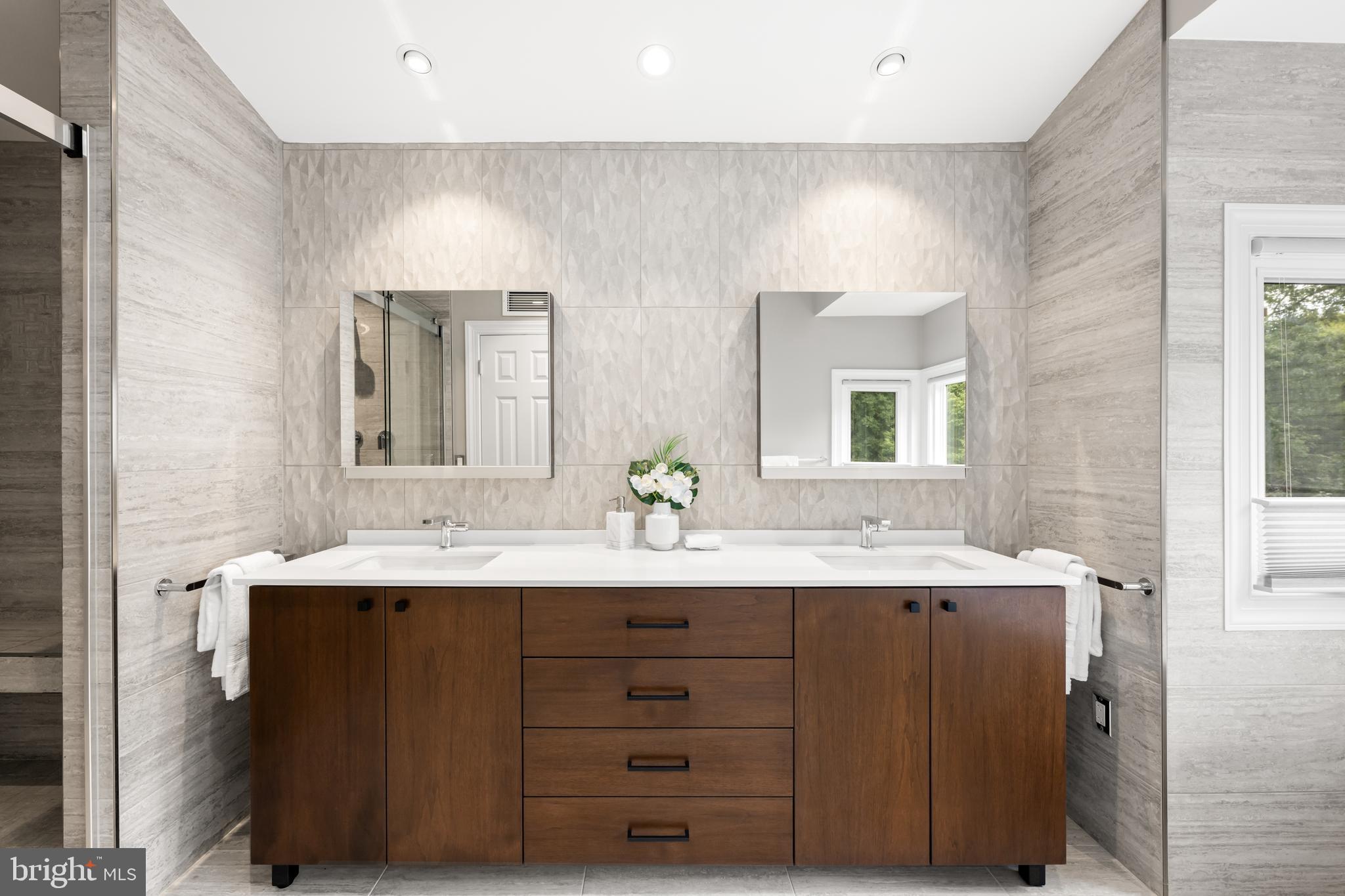 TIMBERLAWN - Residential