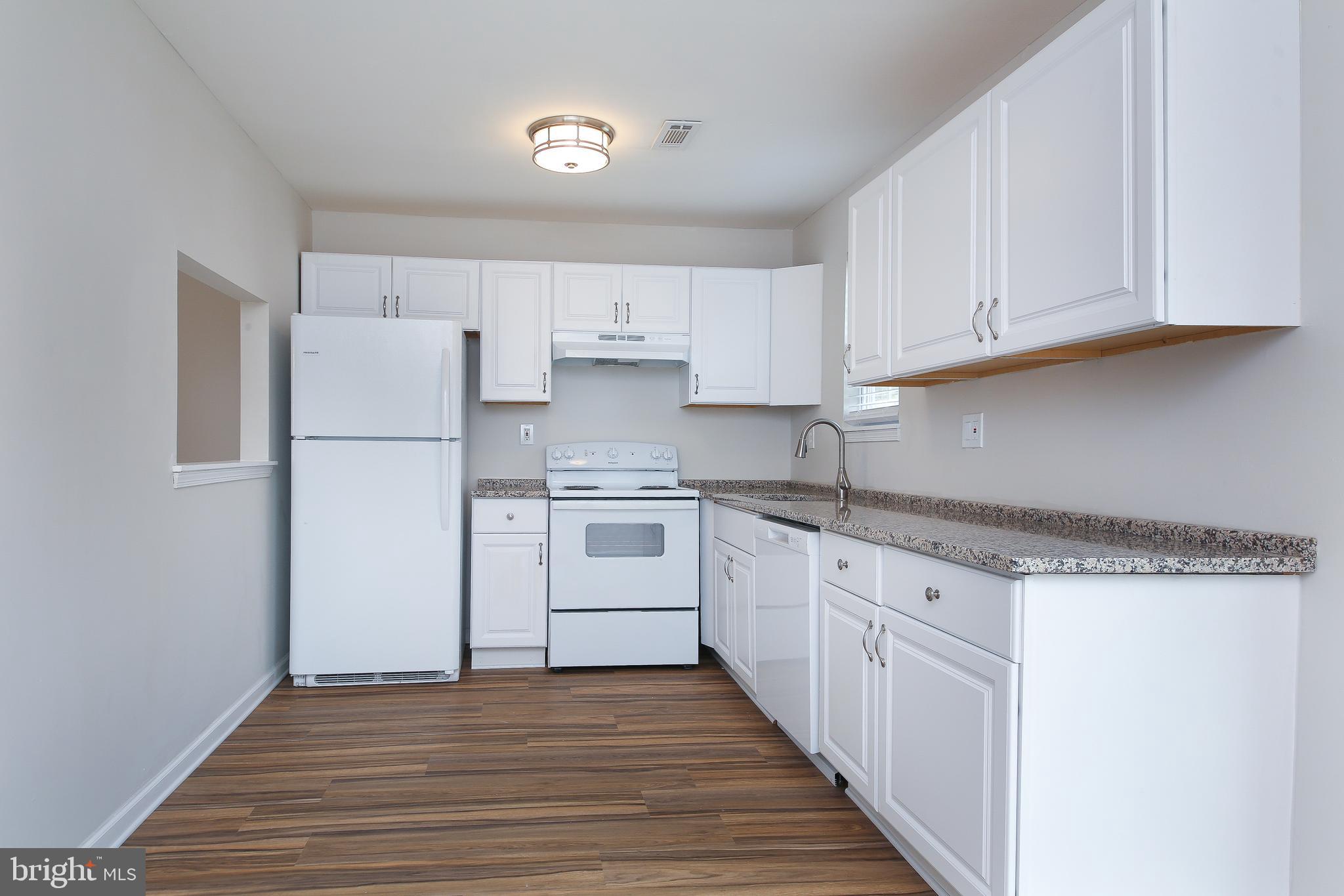 SANDY RIDGE TWINS - Residential Lease