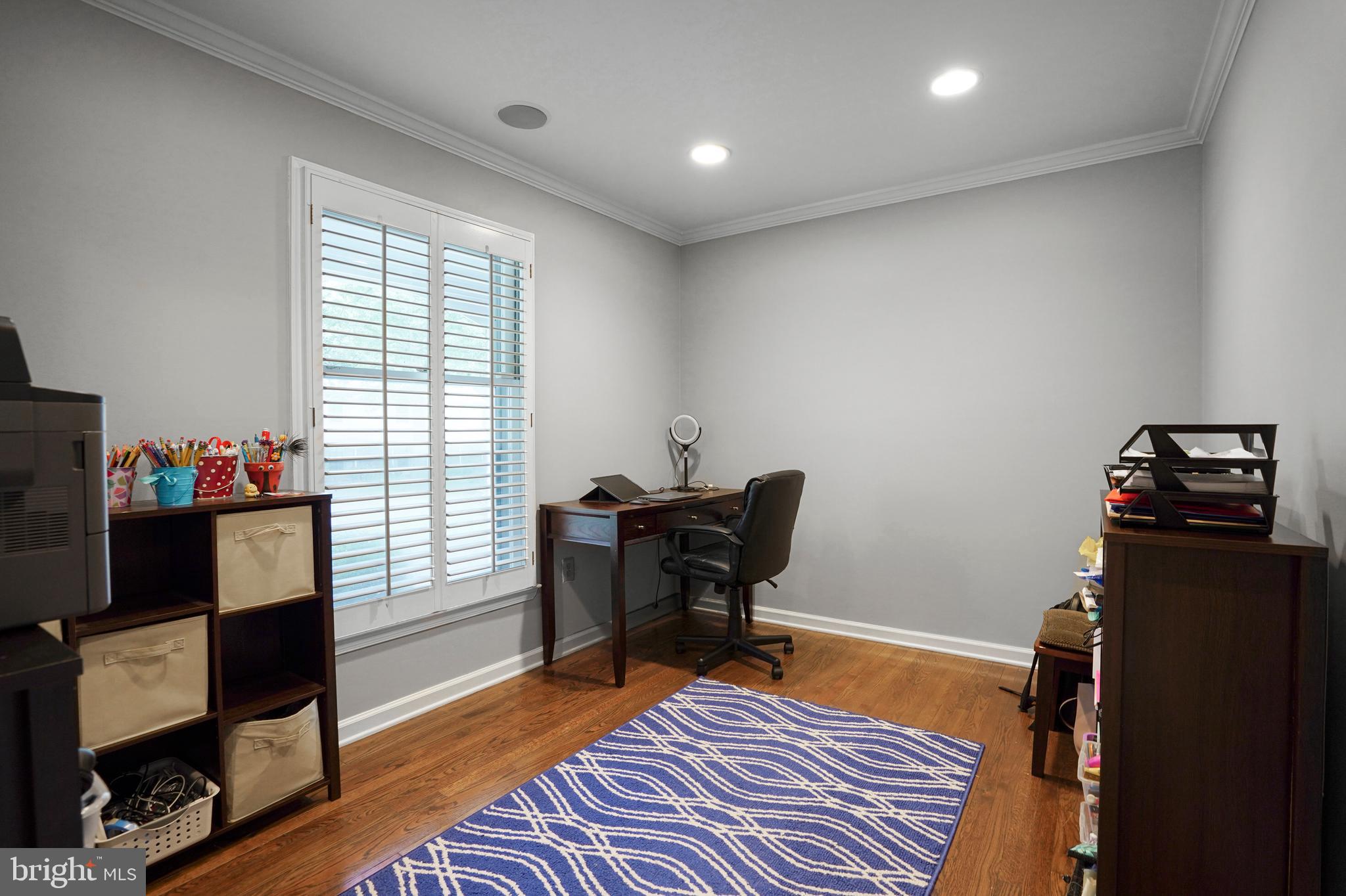 RESTON - Residential