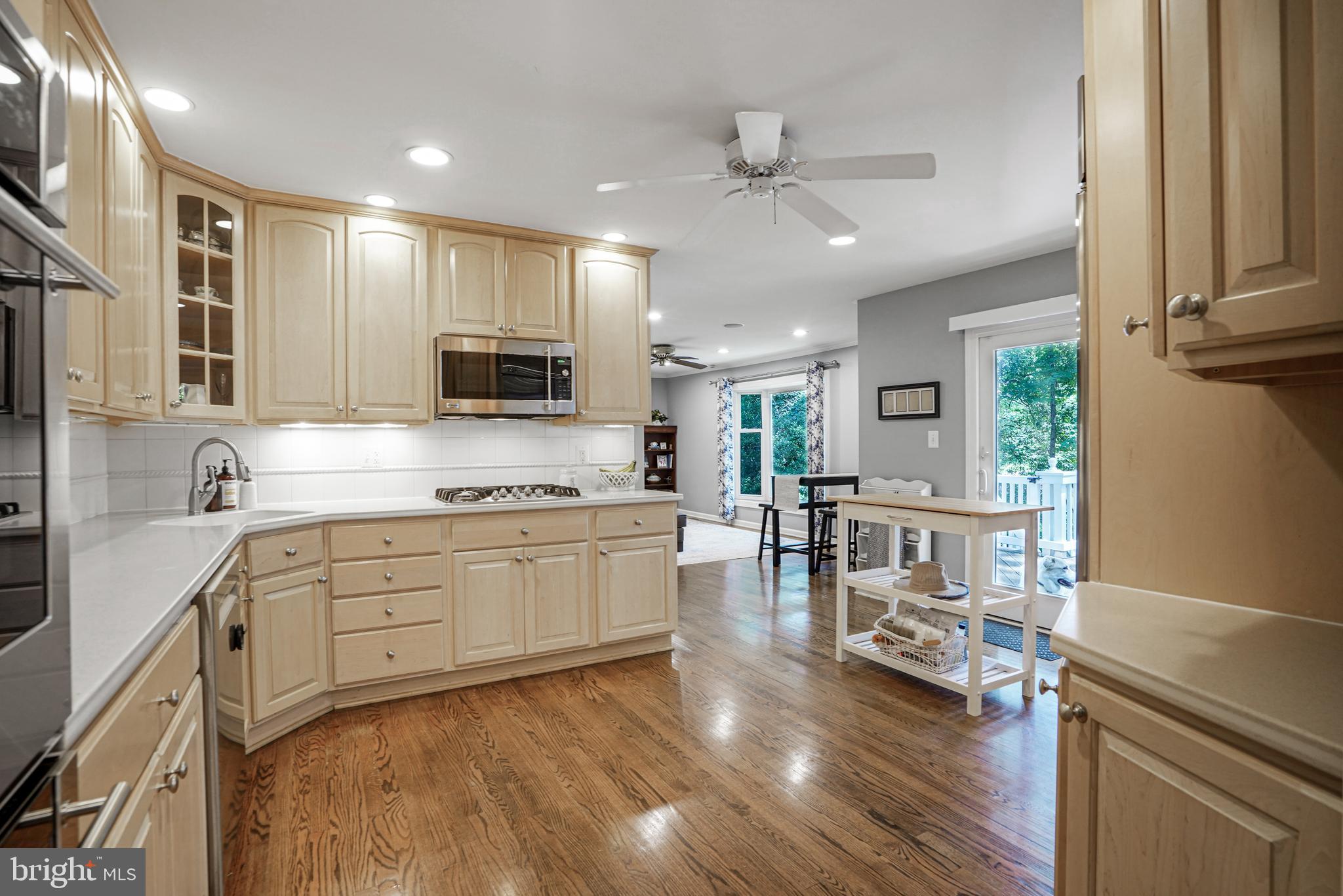 10808 MIDSUMMER DRIVE