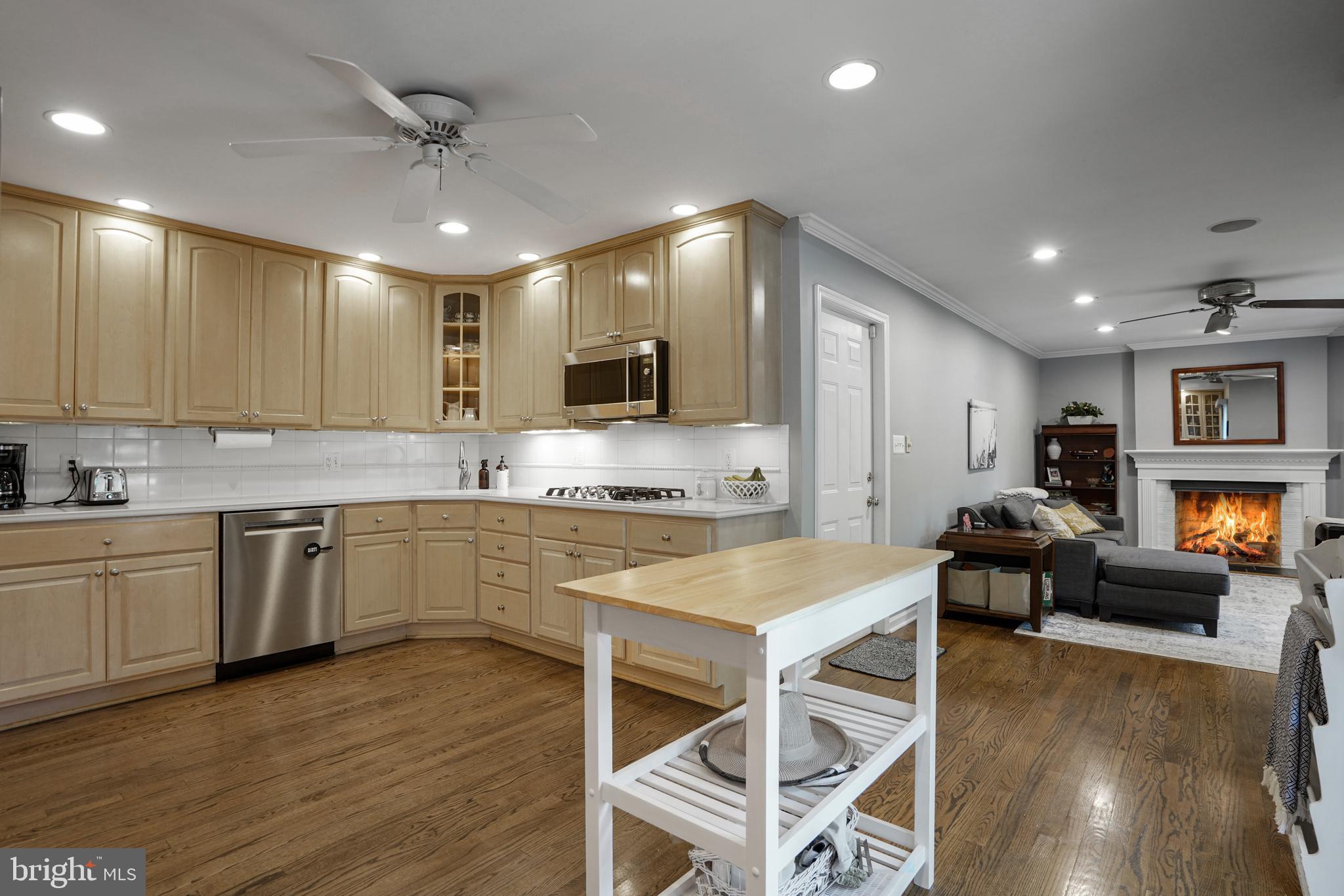 RESTON - Residential