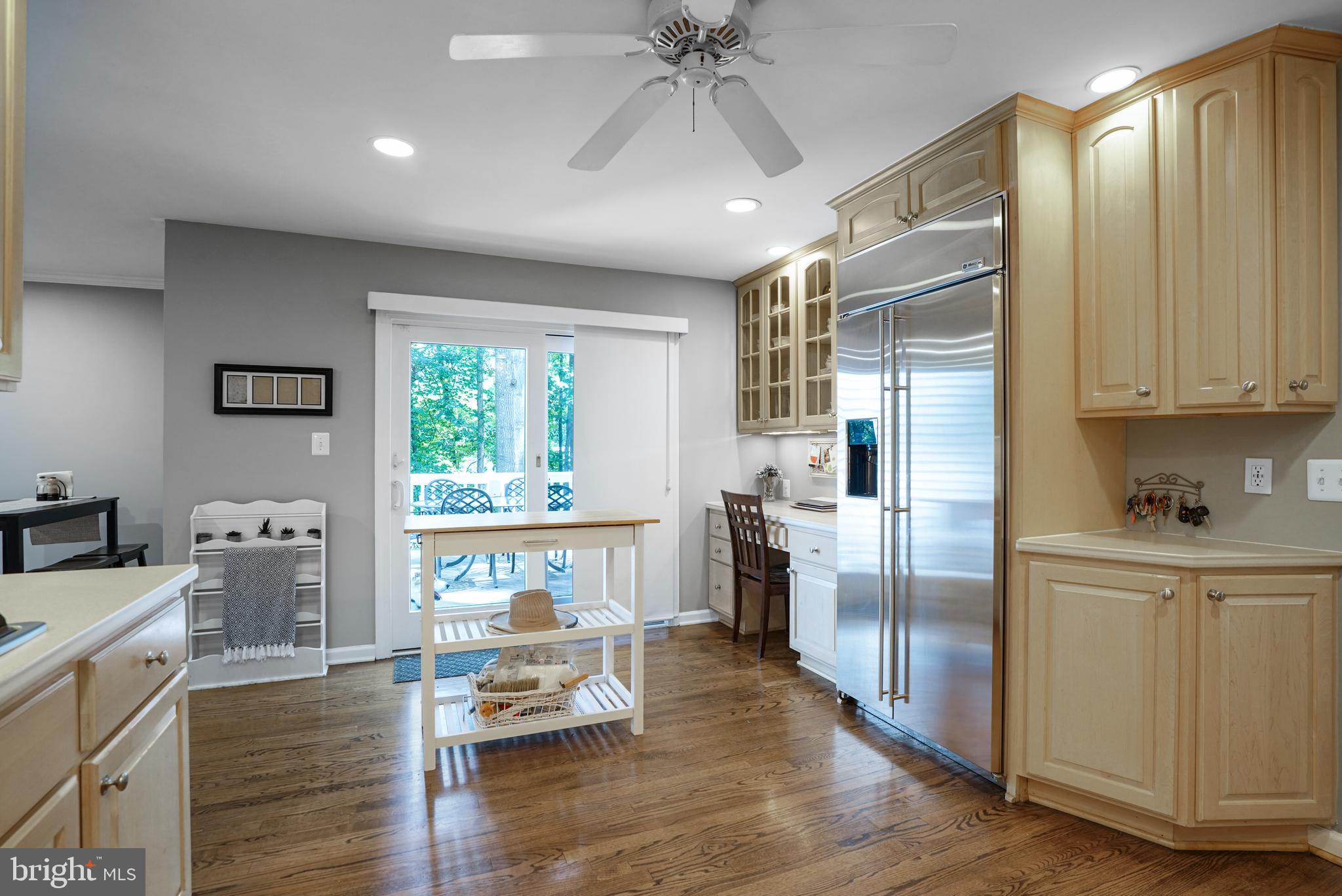 RESTON - Residential