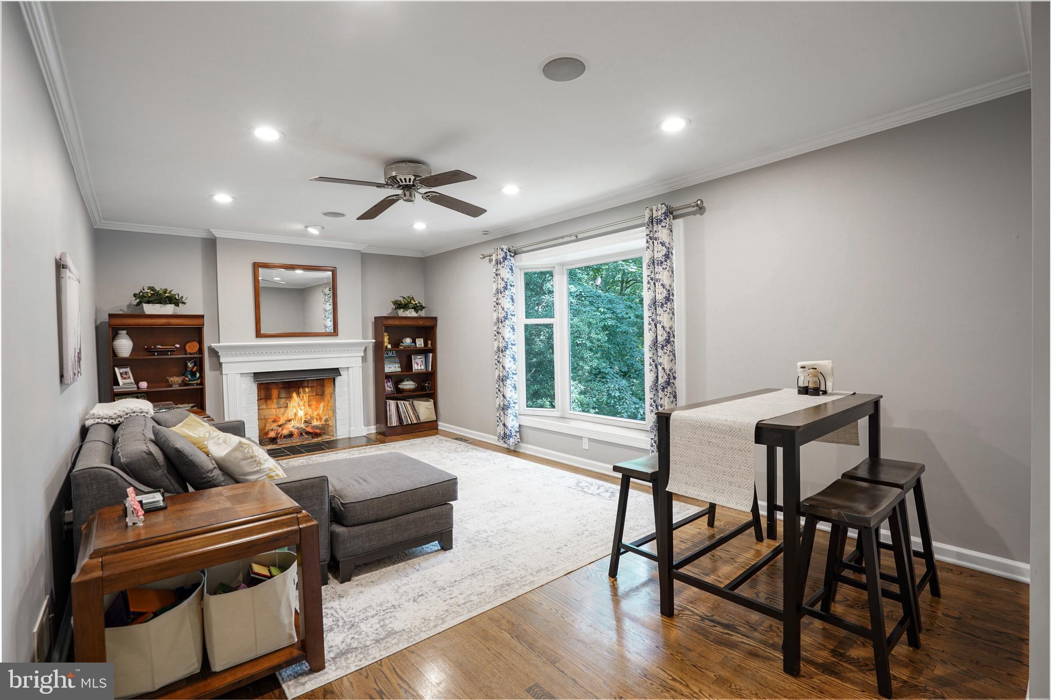 RESTON - Residential