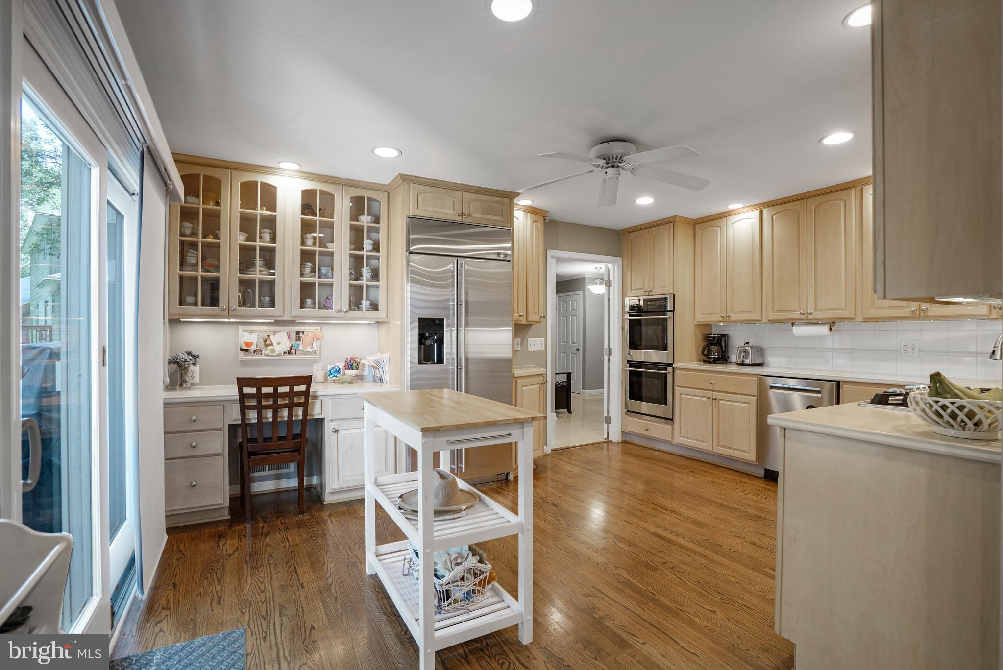 RESTON - Residential