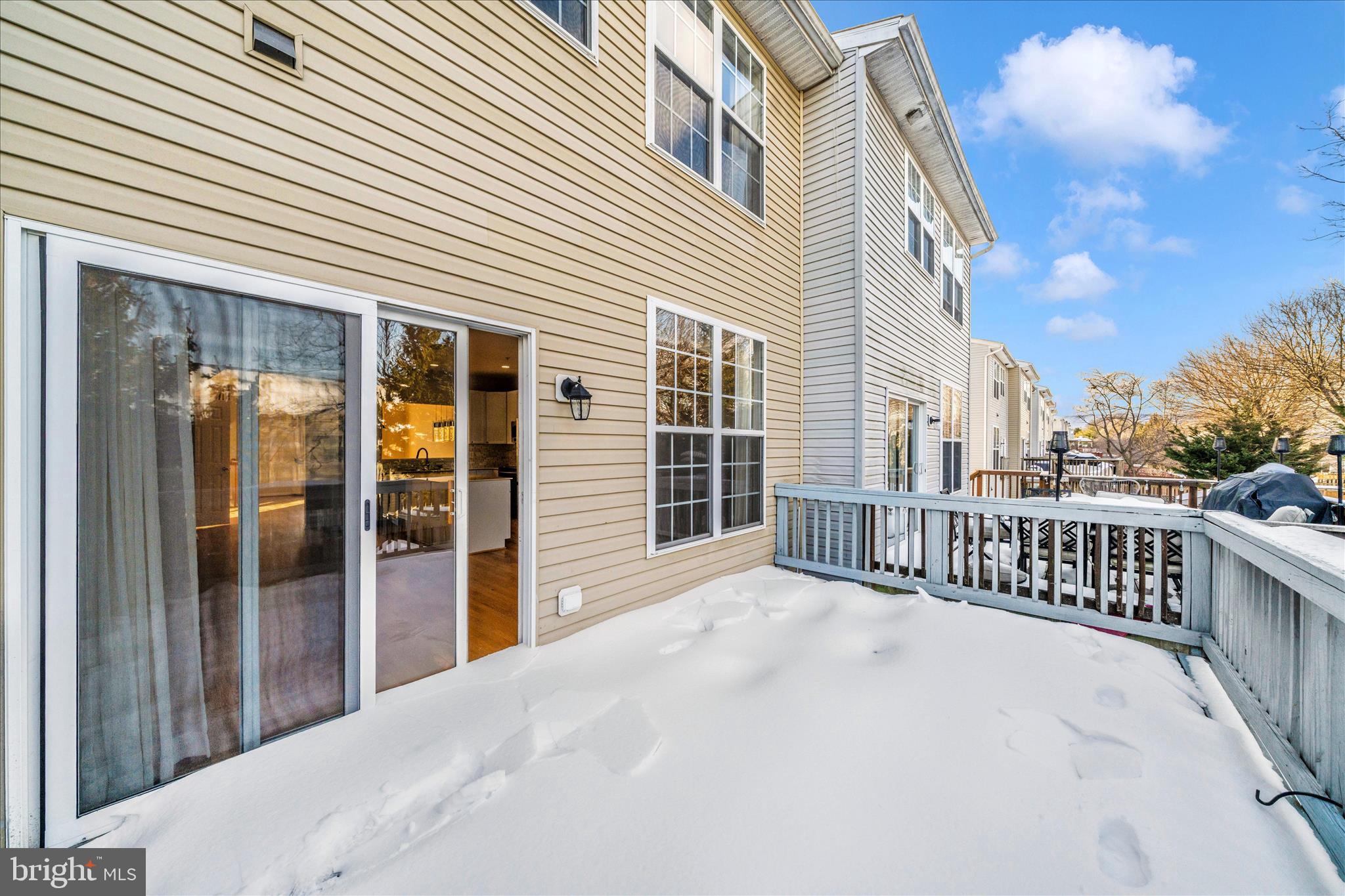 NORTH CROSSING - Residential