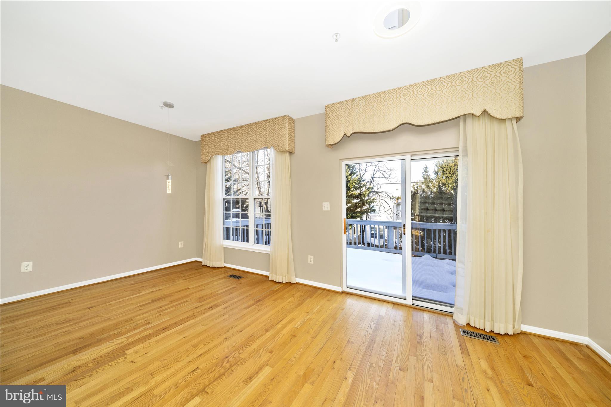 NORTH CROSSING - Residential