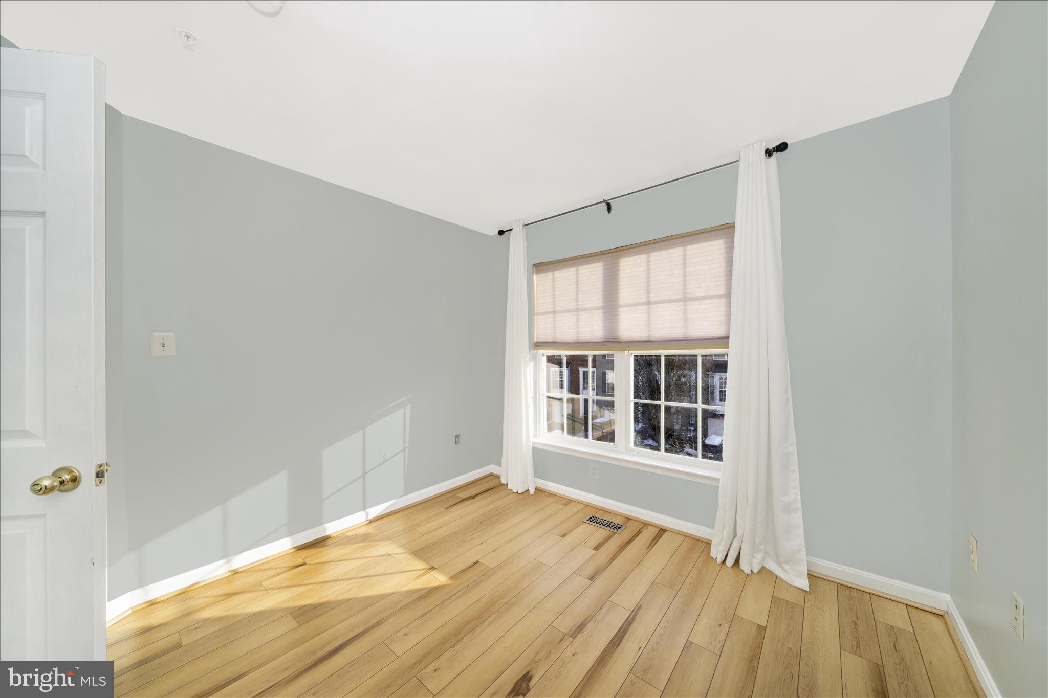 NORTH CROSSING - Residential