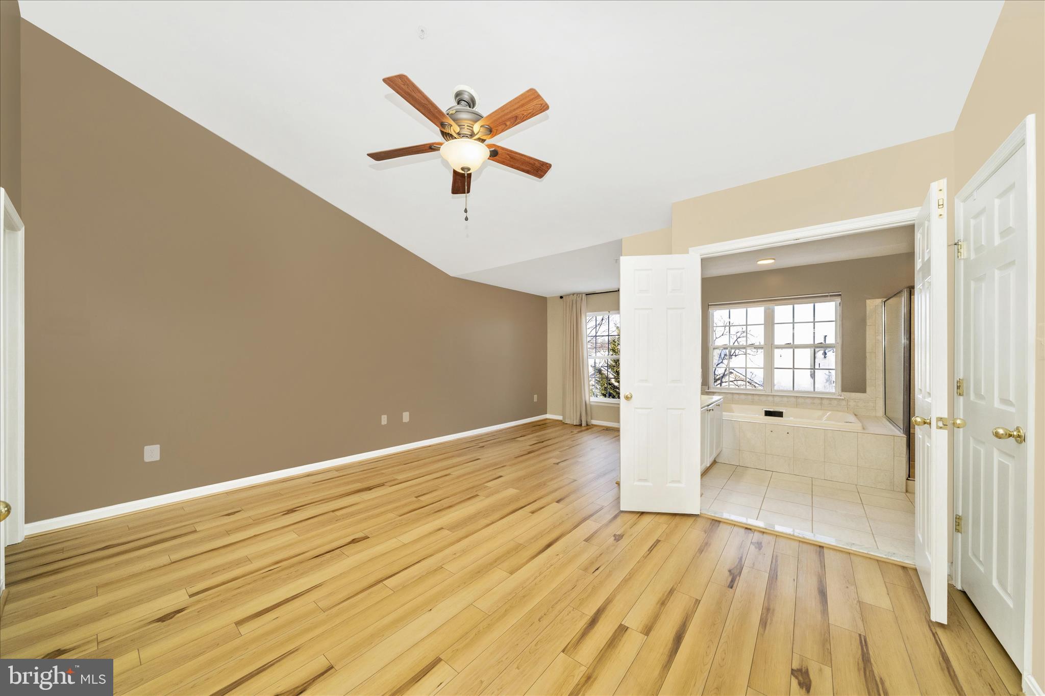 NORTH CROSSING - Residential