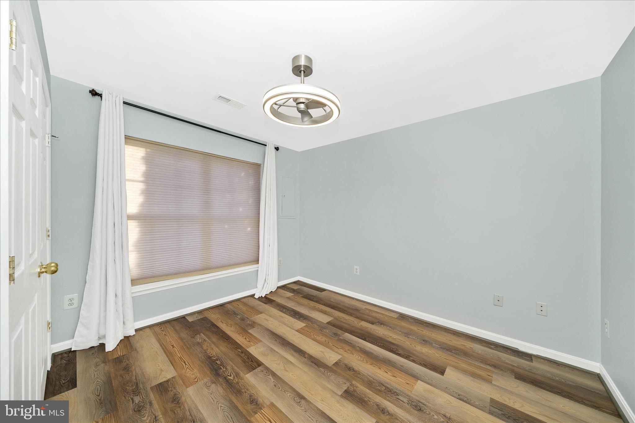 NORTH CROSSING - Residential