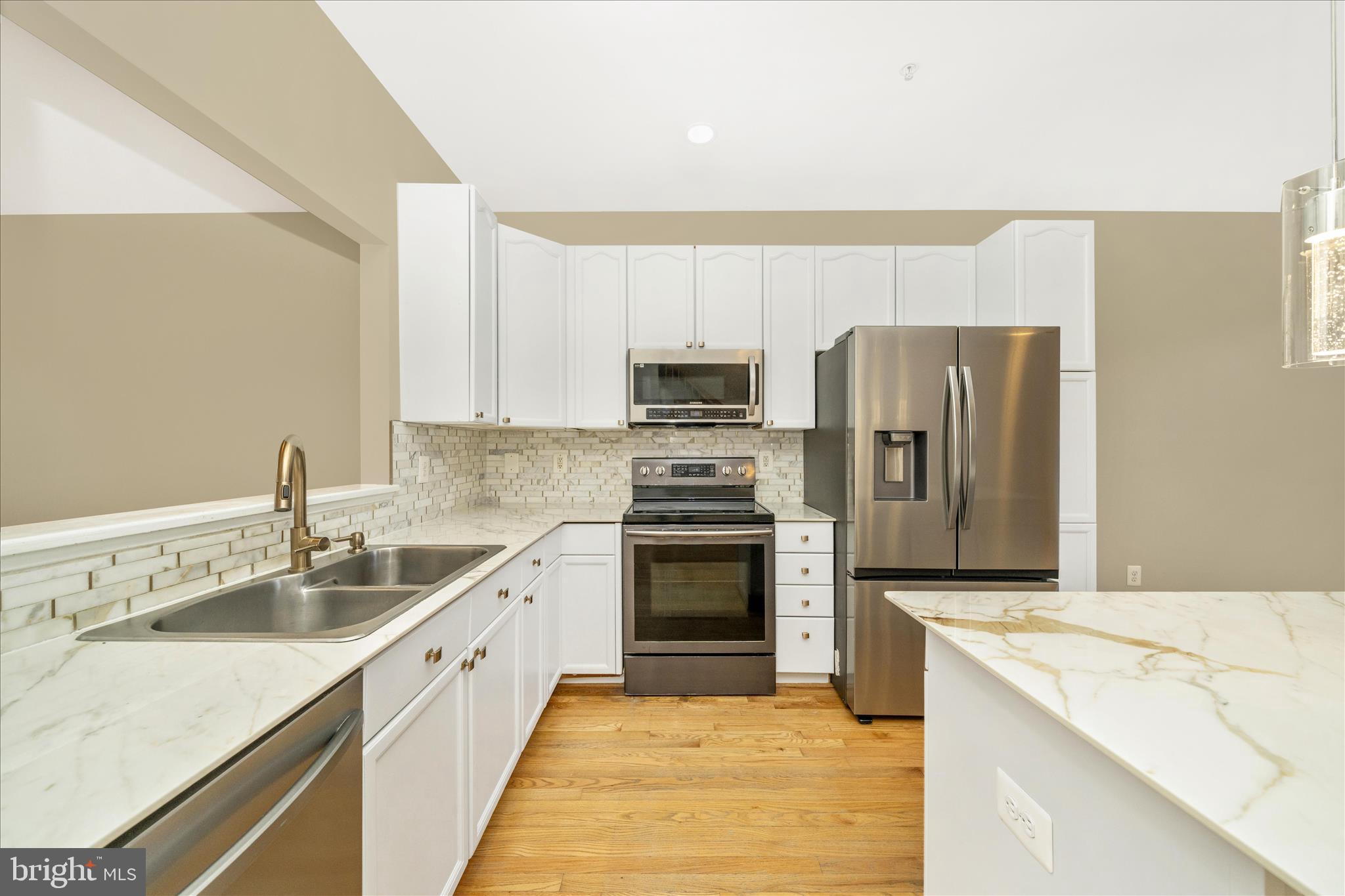 NORTH CROSSING - Residential