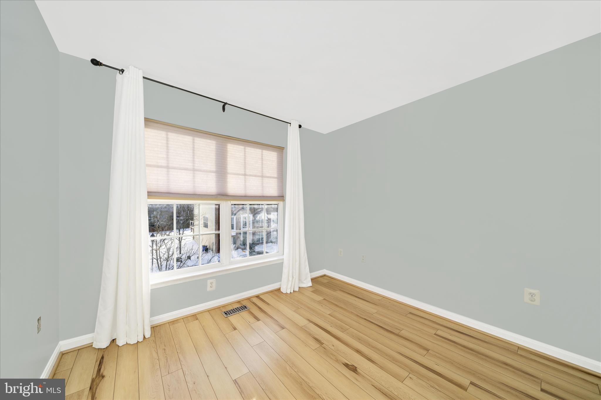 NORTH CROSSING - Residential