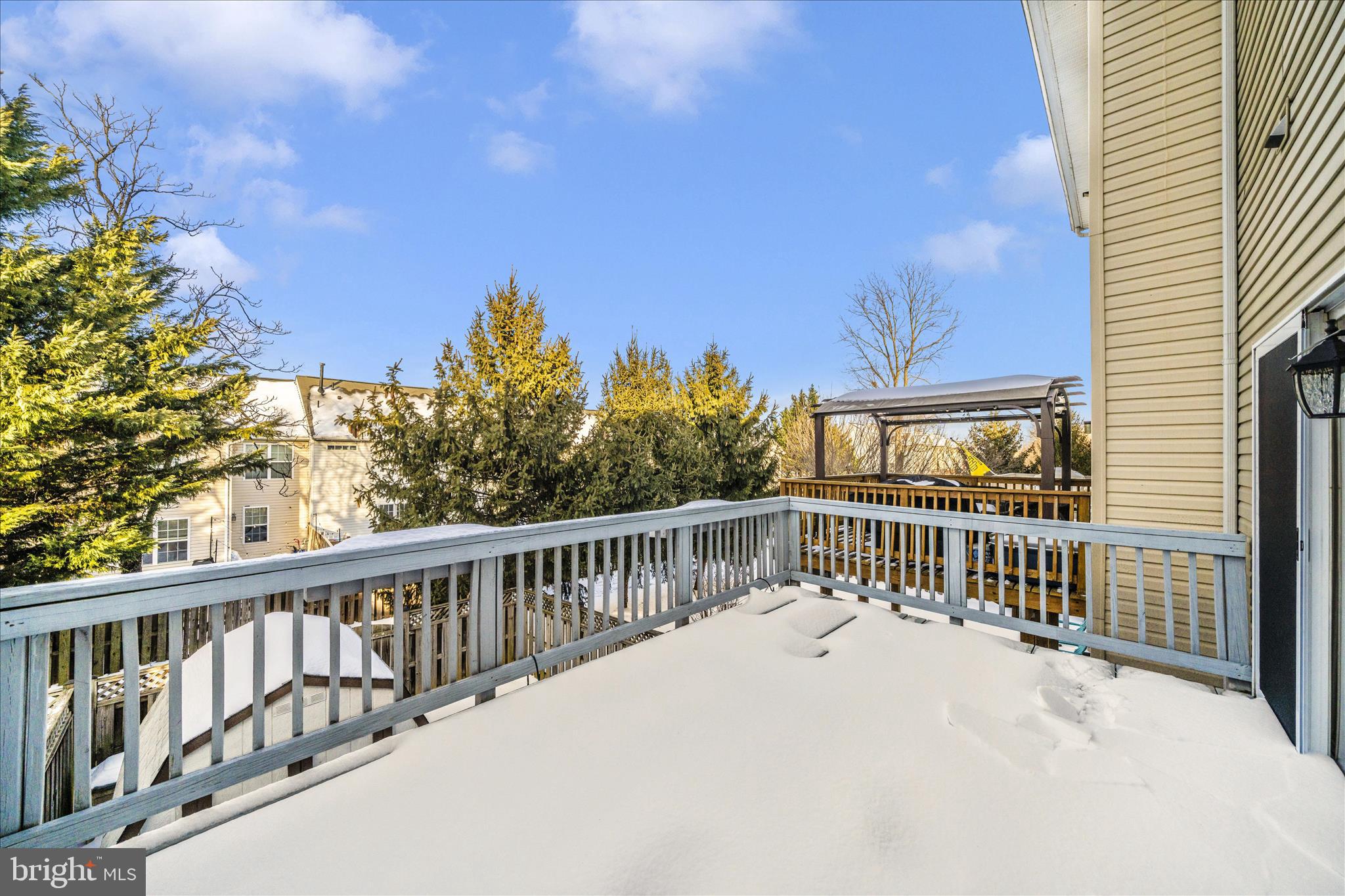 NORTH CROSSING - Residential