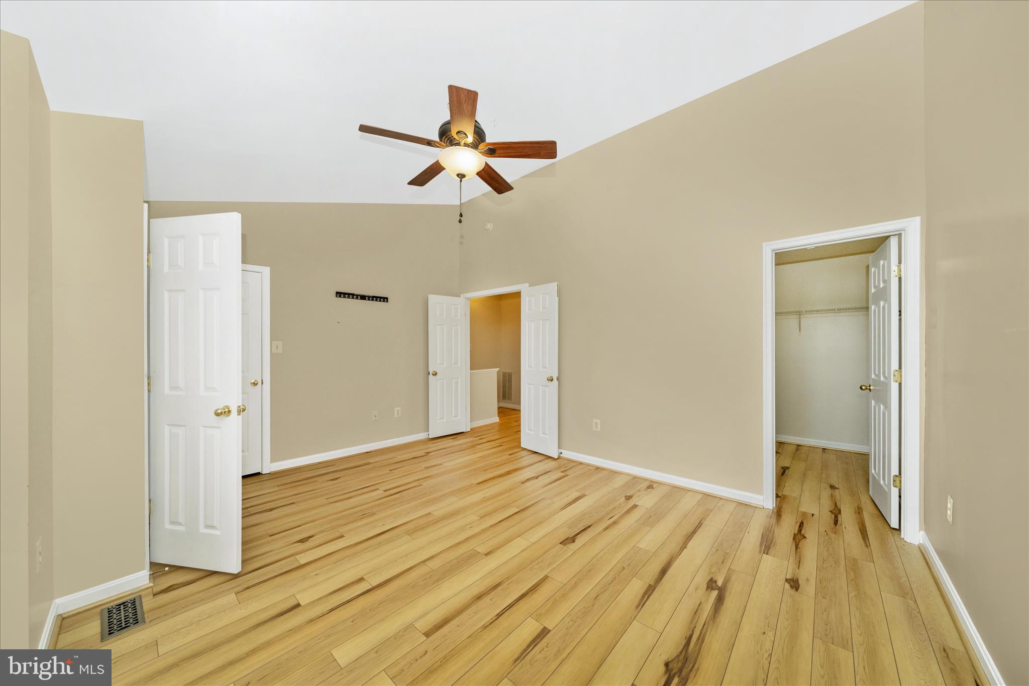 NORTH CROSSING - Residential