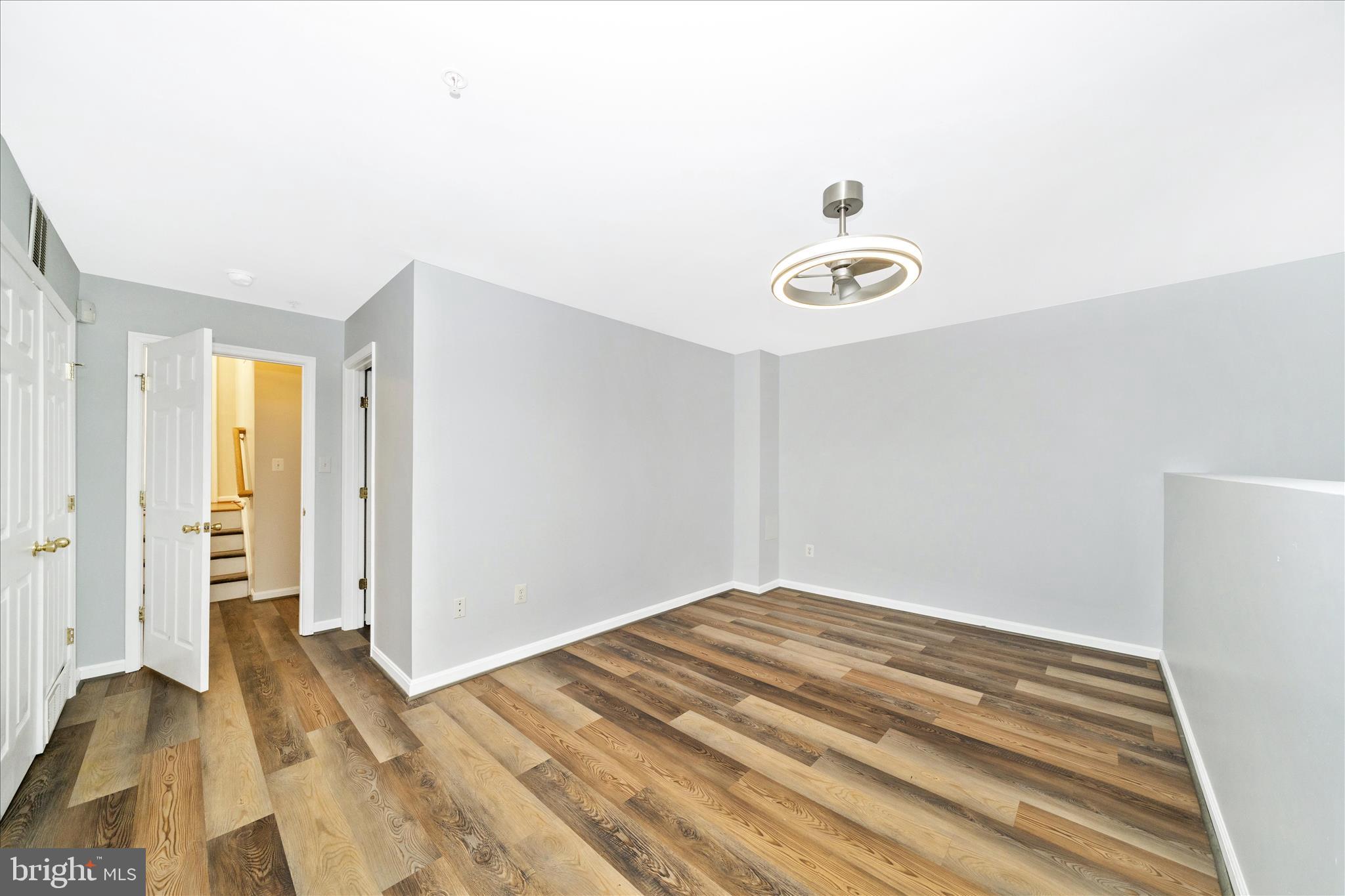 NORTH CROSSING - Residential