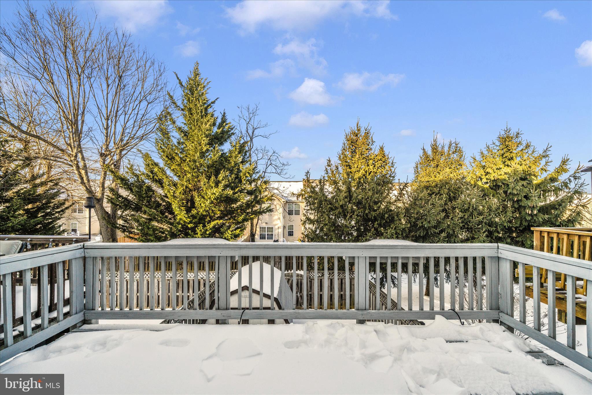 NORTH CROSSING - Residential