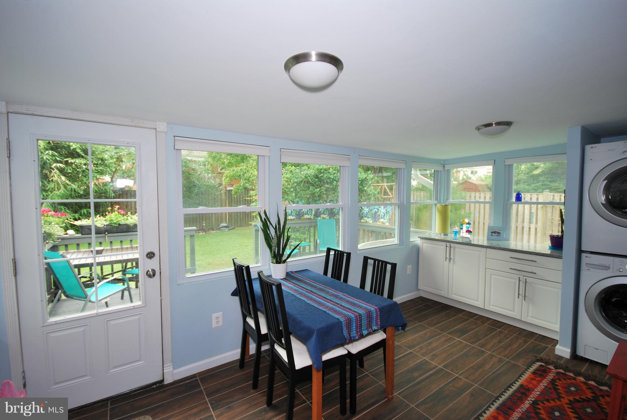 MCDONALD KNOLLS - Residential Lease