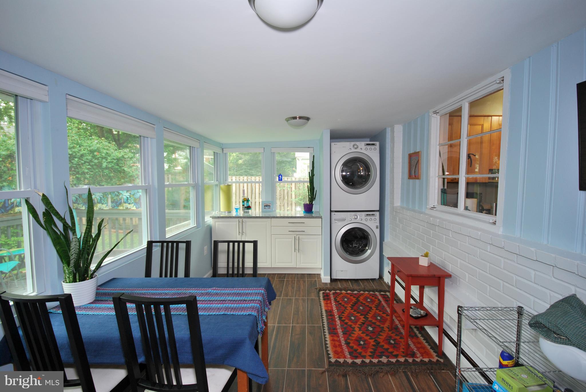 MCDONALD KNOLLS - Residential Lease