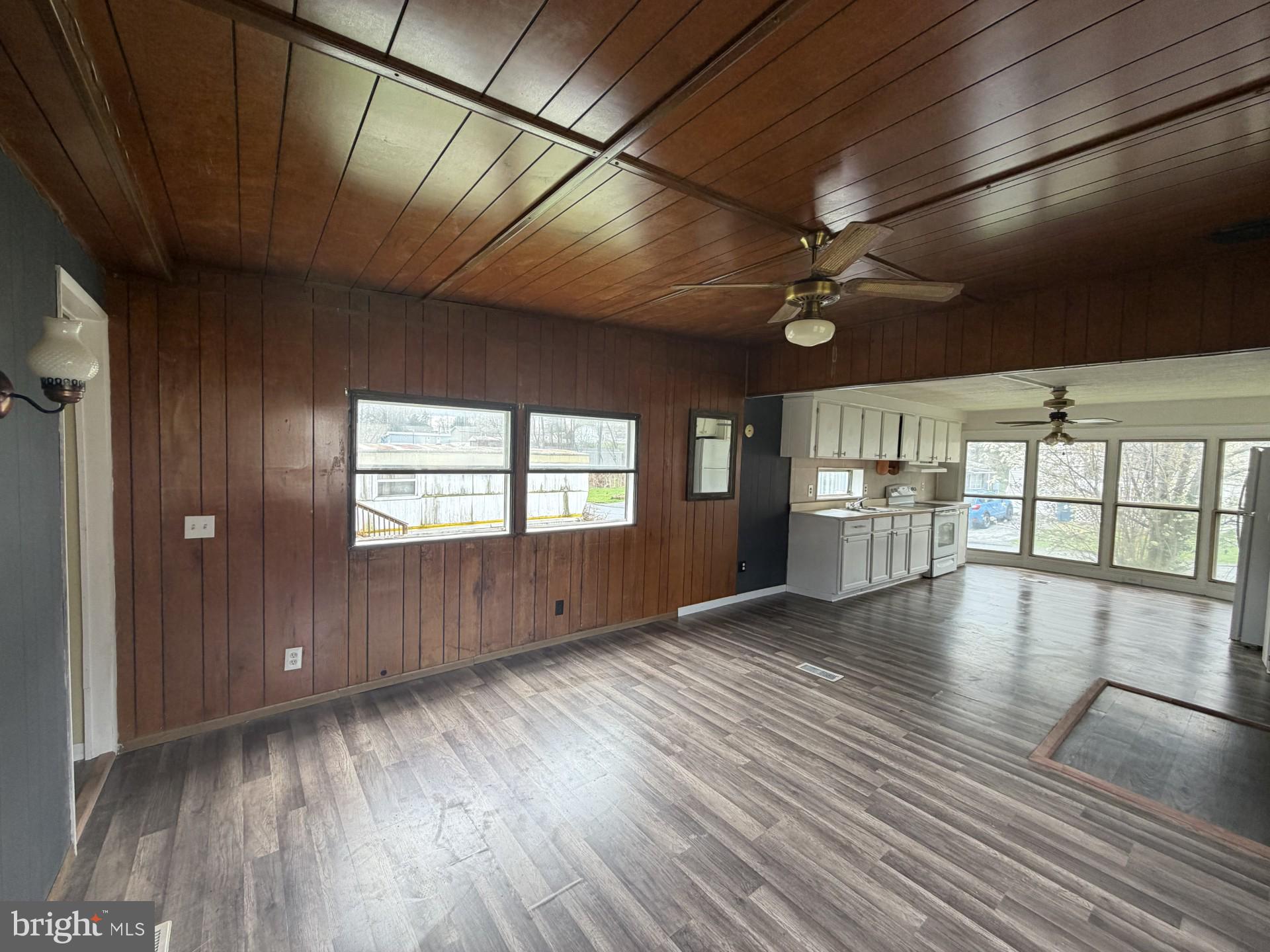 MIDDLESEX TWP - Residential