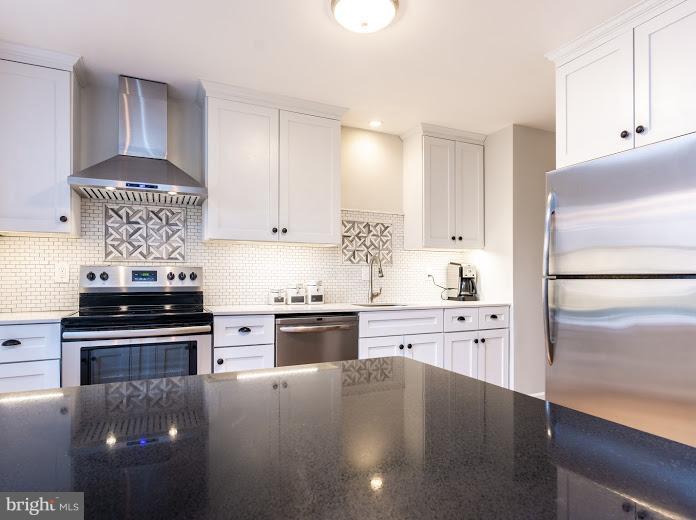 WESTMORELAND SQUARE - Residential