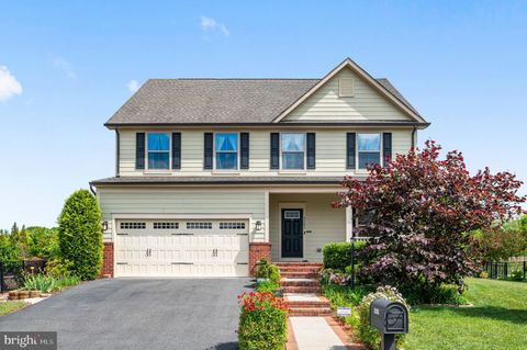 Photo of 2505 Sweet Clover Court, DUMFRIES, VA 22026 (MLS # VAPW2118836)