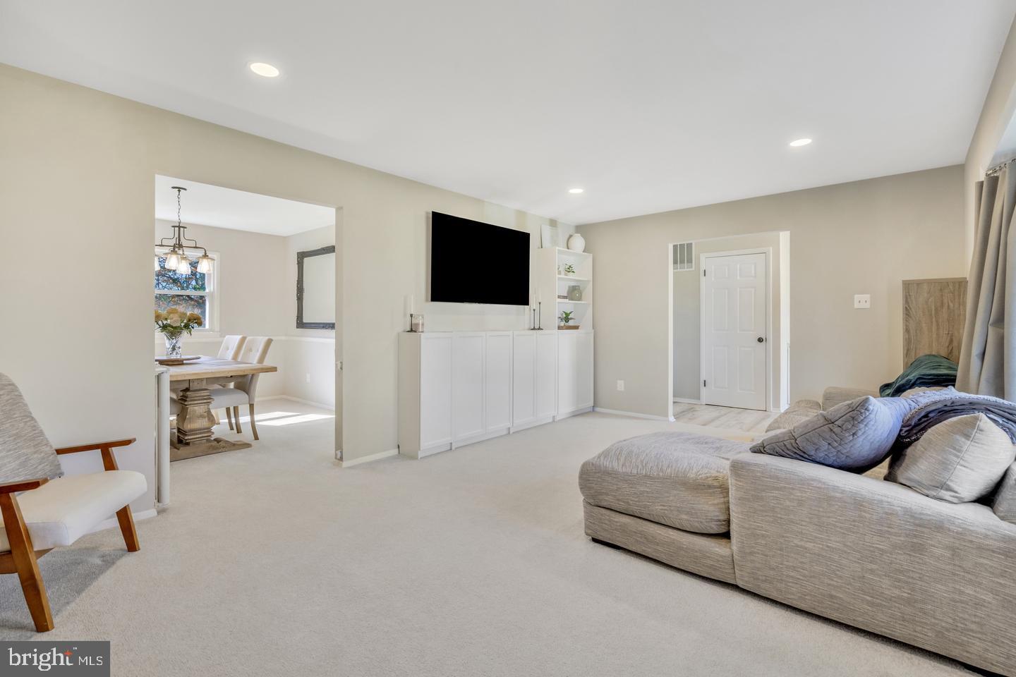 SPRINGBROOK FOREST - Residential Lease