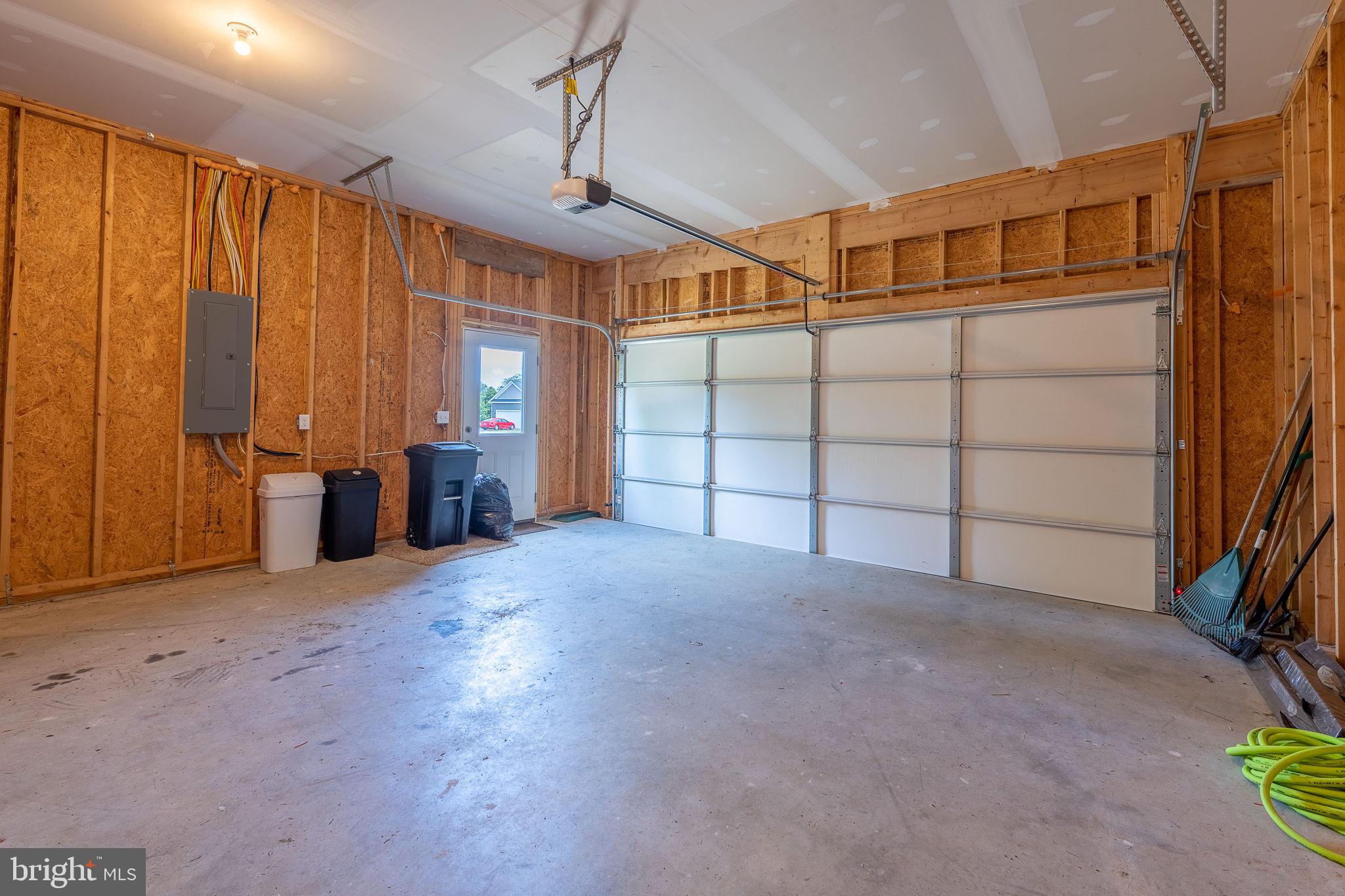 CHESTNUT HILL ESTATES - Residential