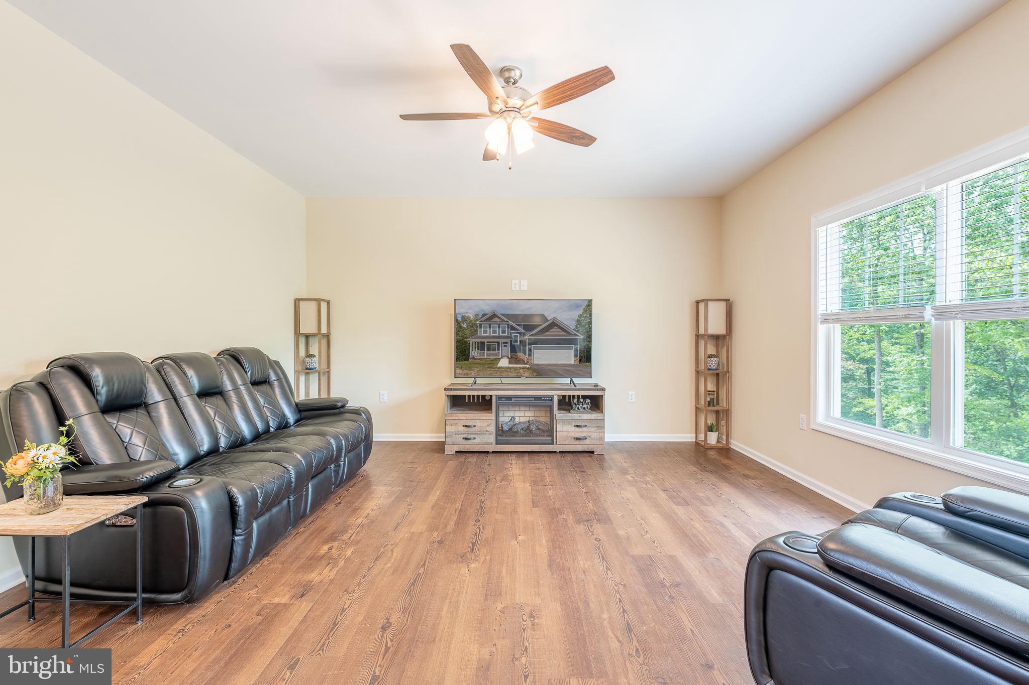 CHESTNUT HILL ESTATES - Residential