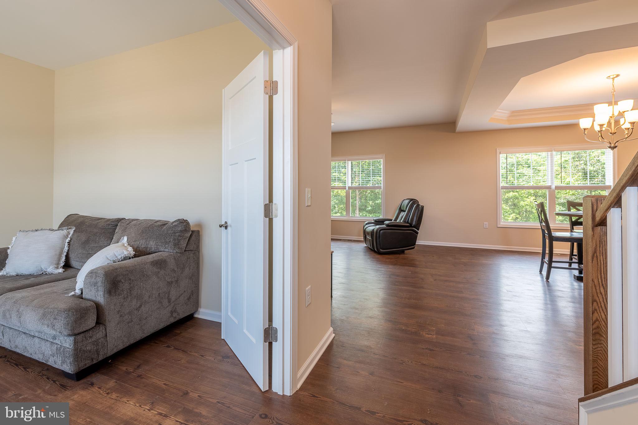 CHESTNUT HILL ESTATES - Residential