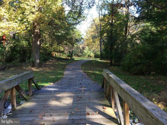 DEERING WOODS - Residential