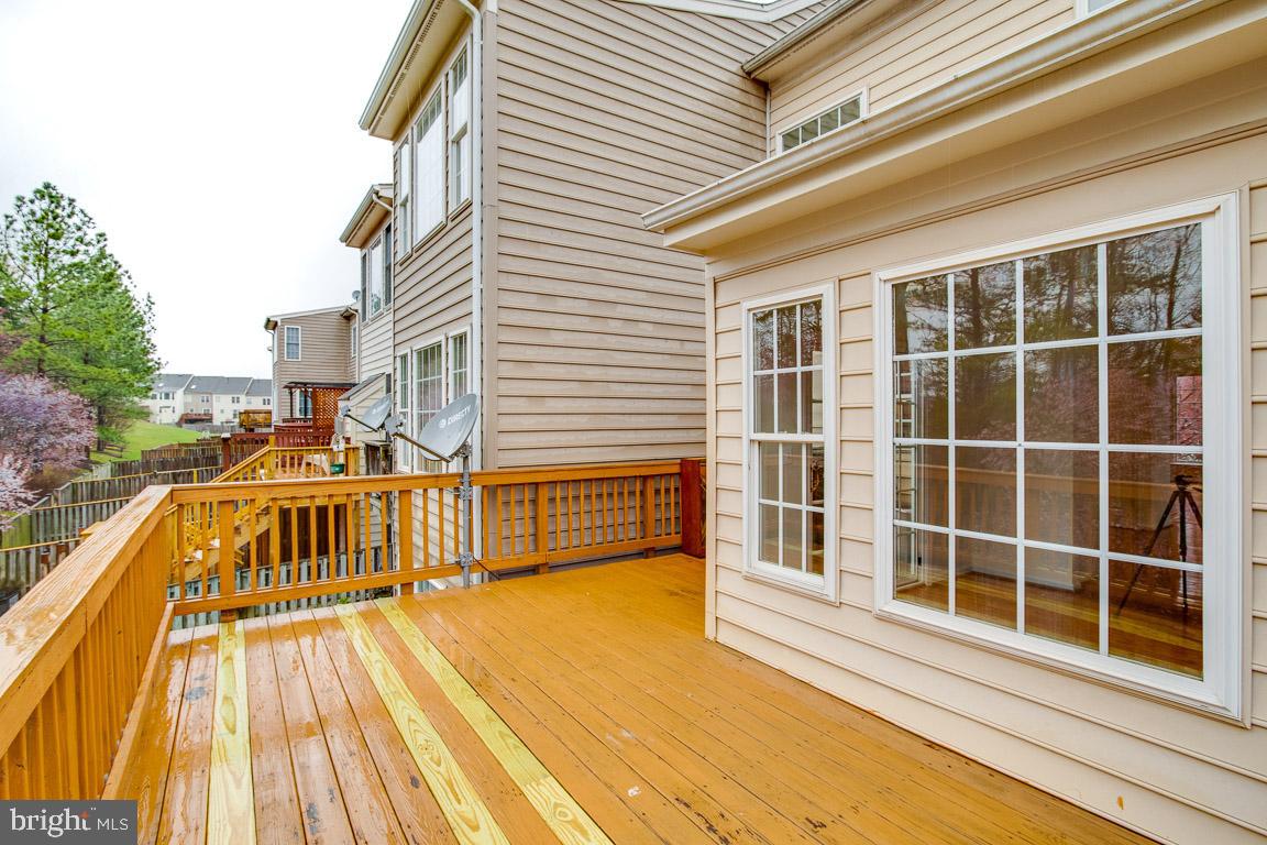 TOWNES AT COMPTON FARM - Residential