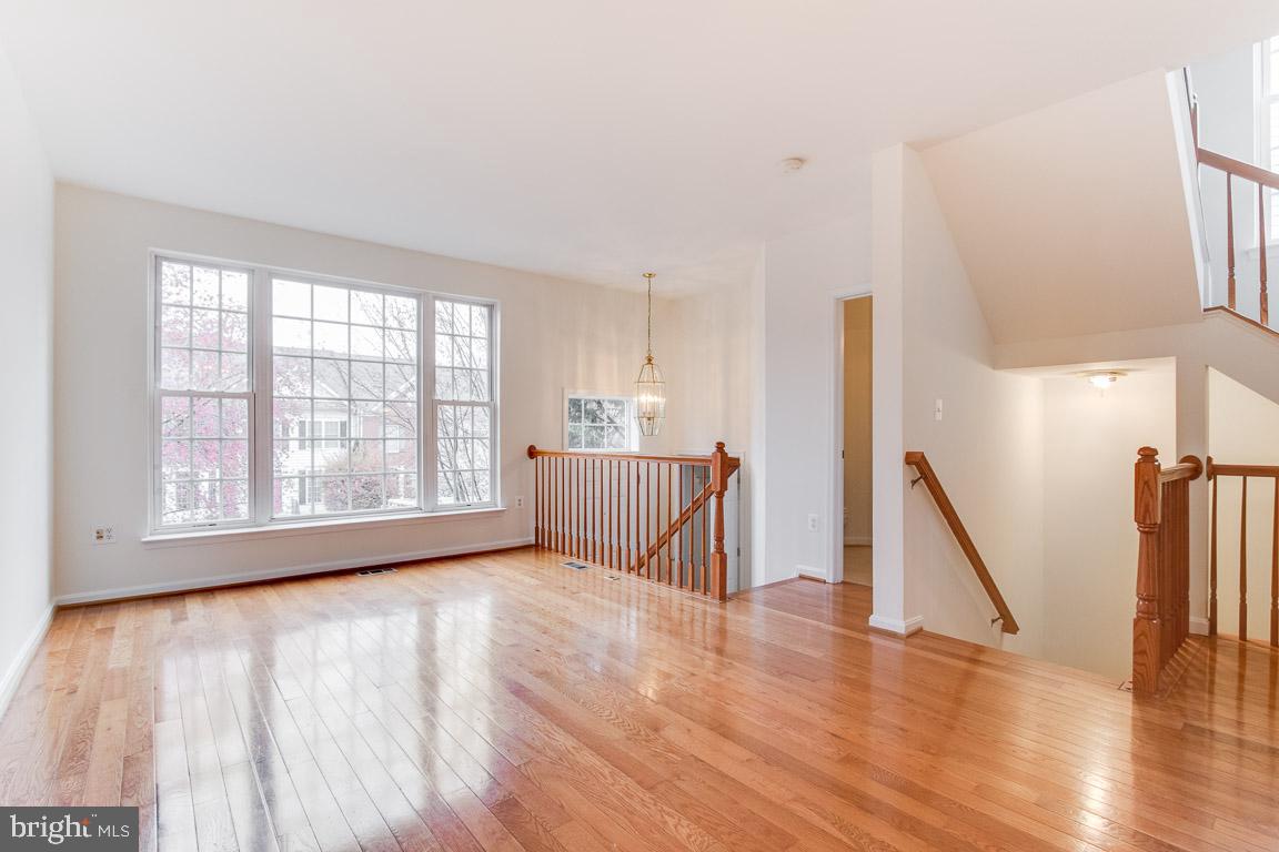 TOWNES AT COMPTON FARM - Residential