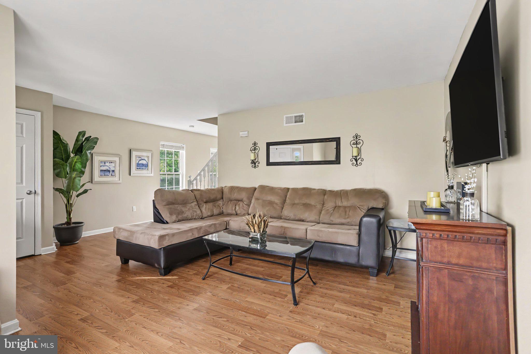 160 SWITH COURT