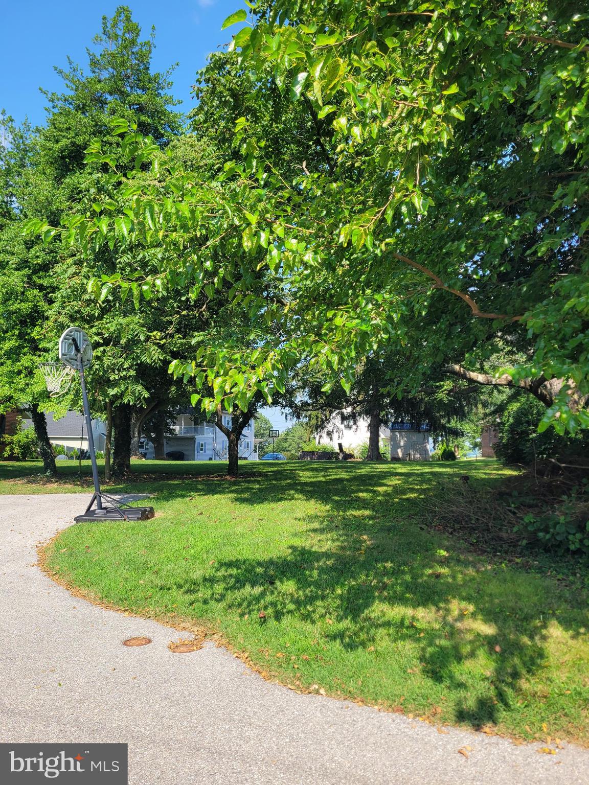 FRIENDSHIP HEIGHTS - Land